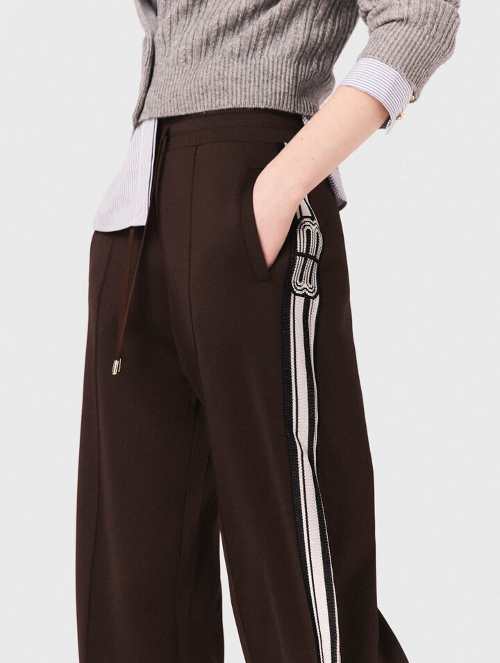 Hose mit geraden Streifen
