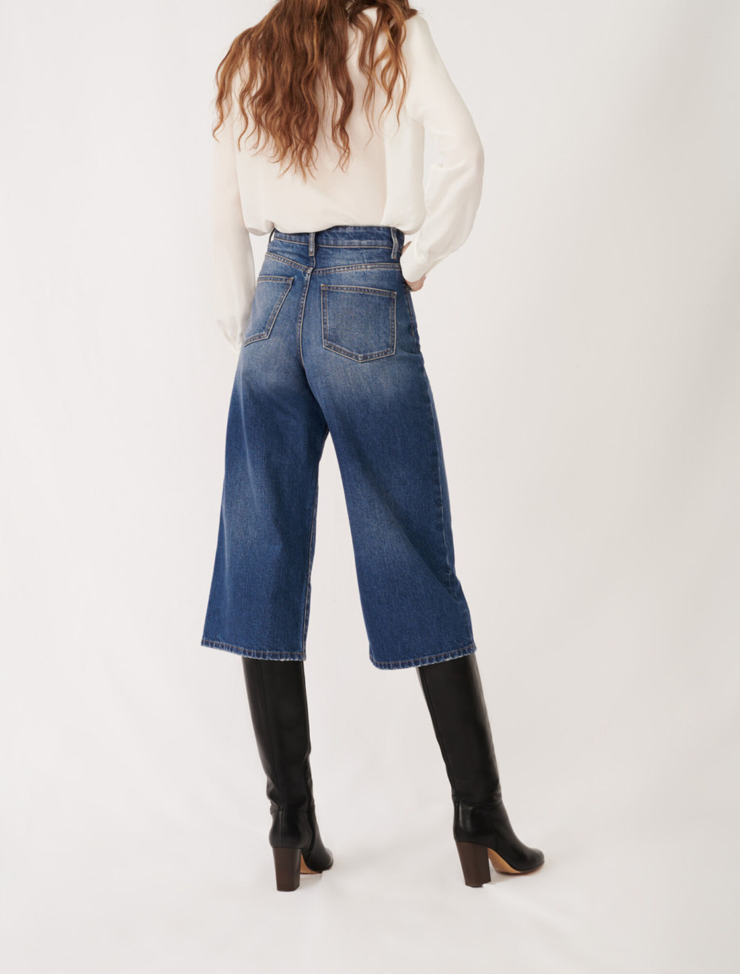 Jeans im Bermuda-Stil