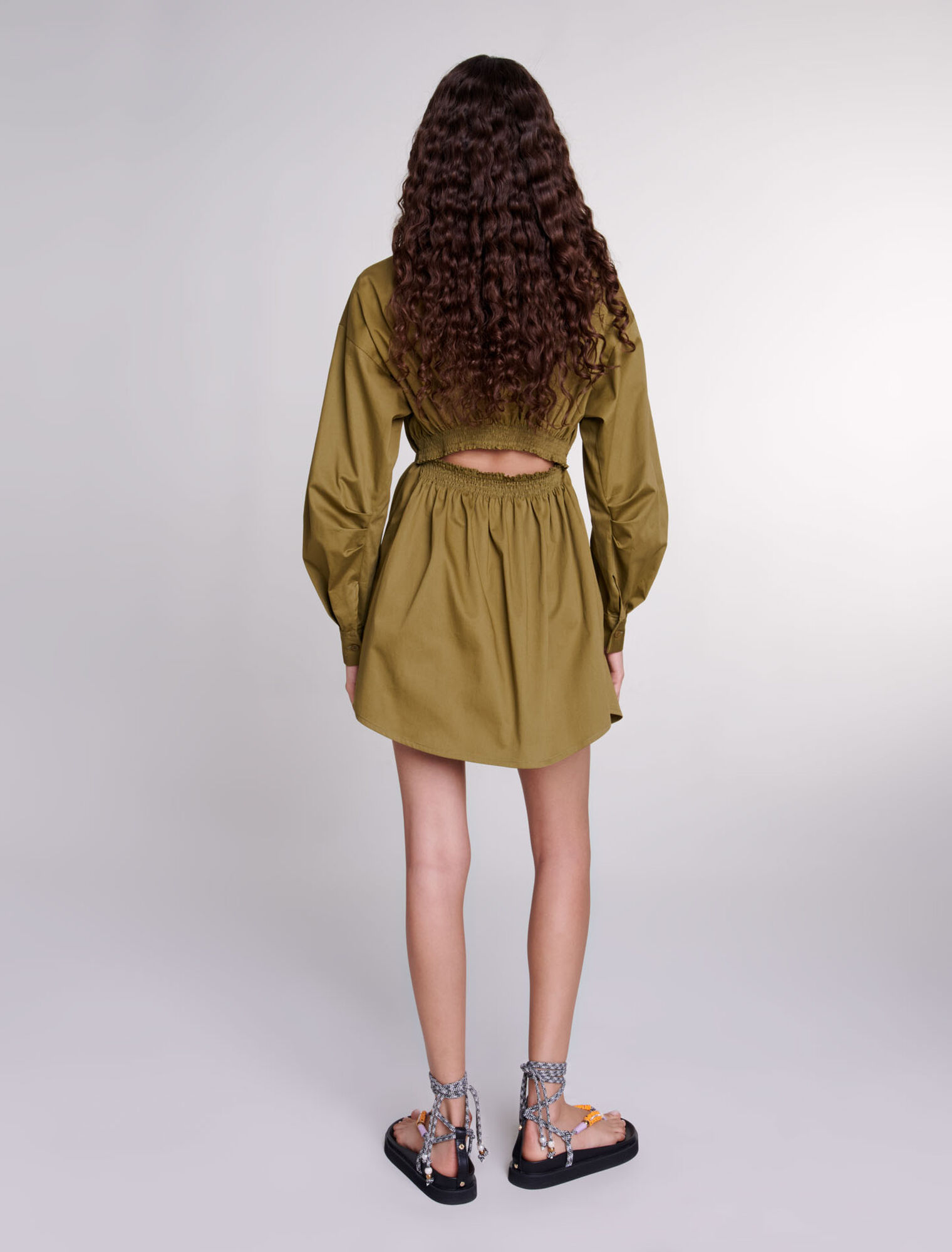 Wickelkleid mit Lochstickerei