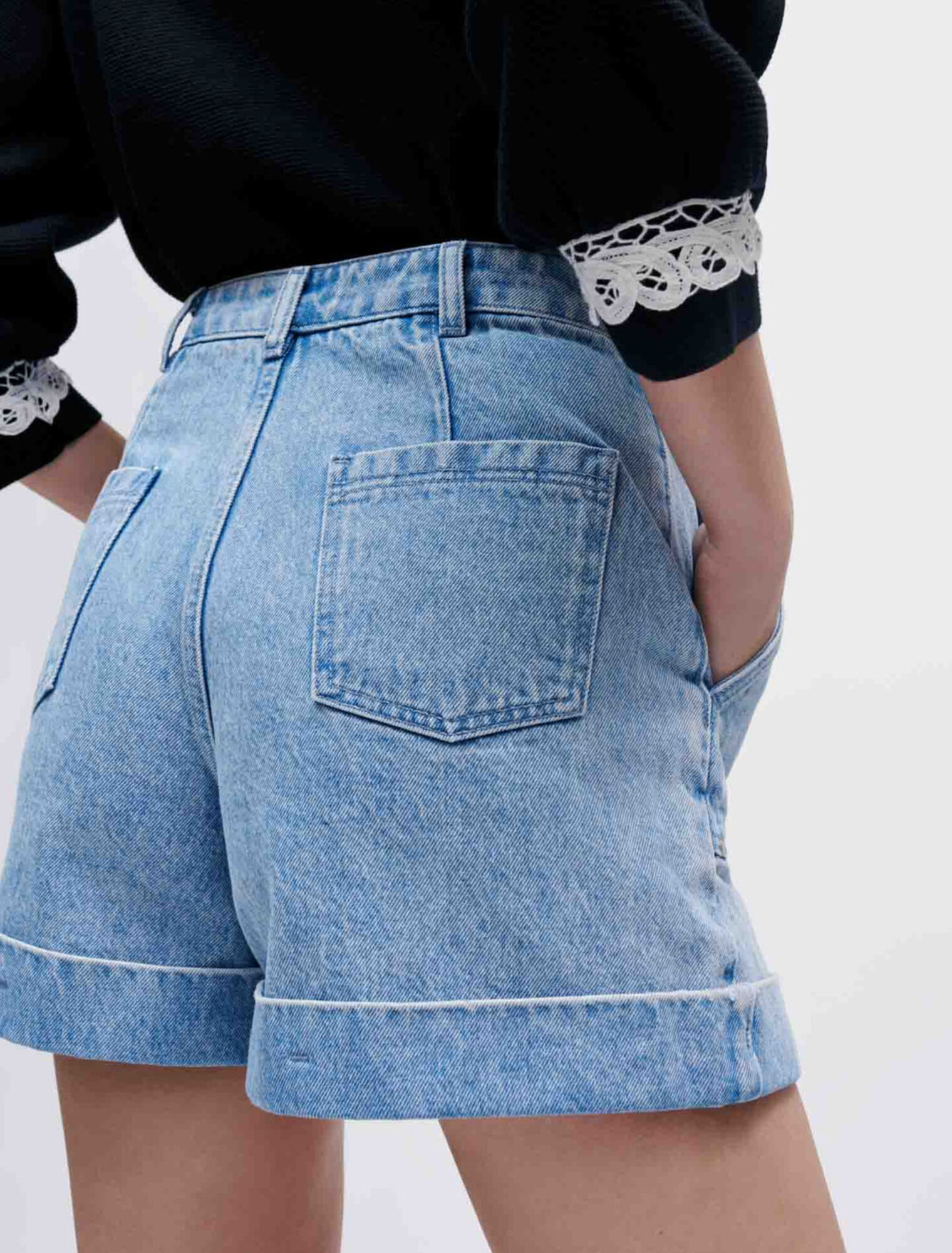 Shorts aus Jeansstoff mit Studs