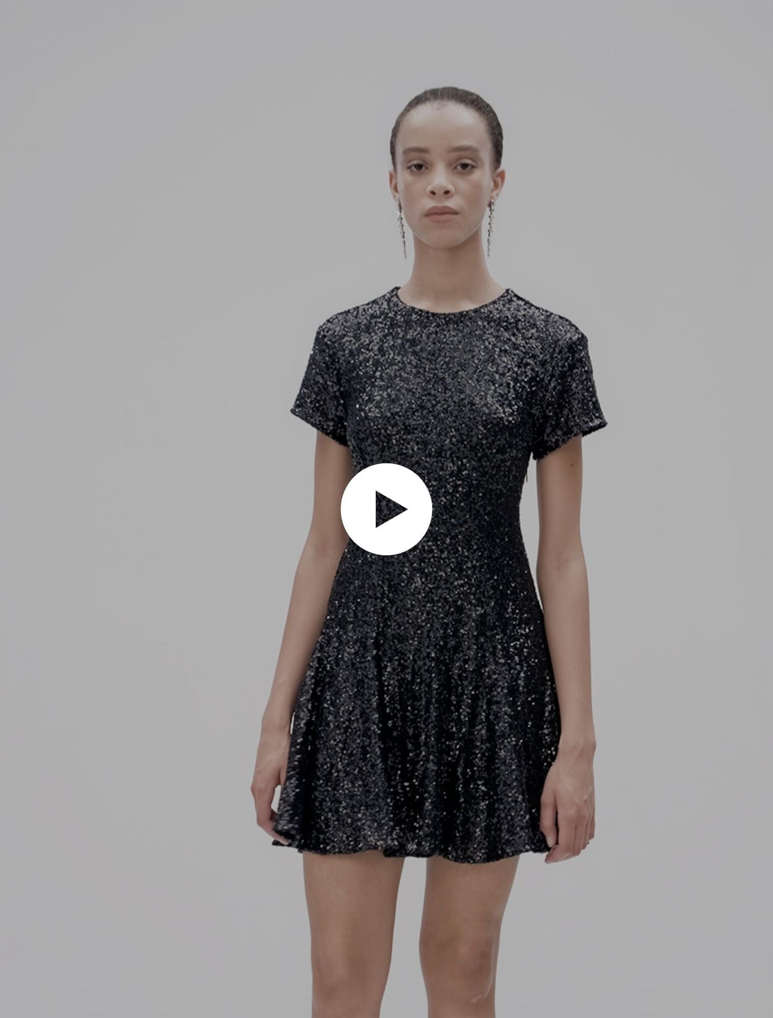 Kurzes Paillettenkleid
