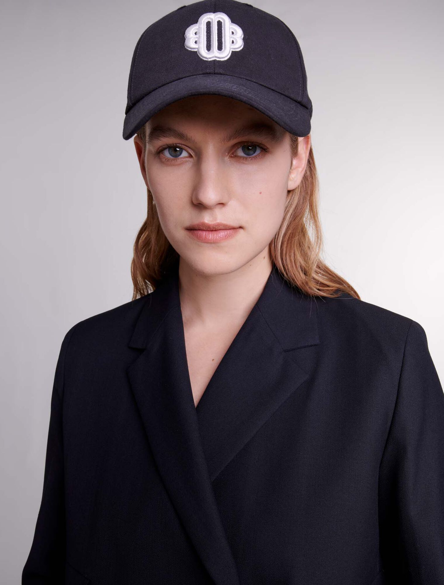 Short straight-fit jacket