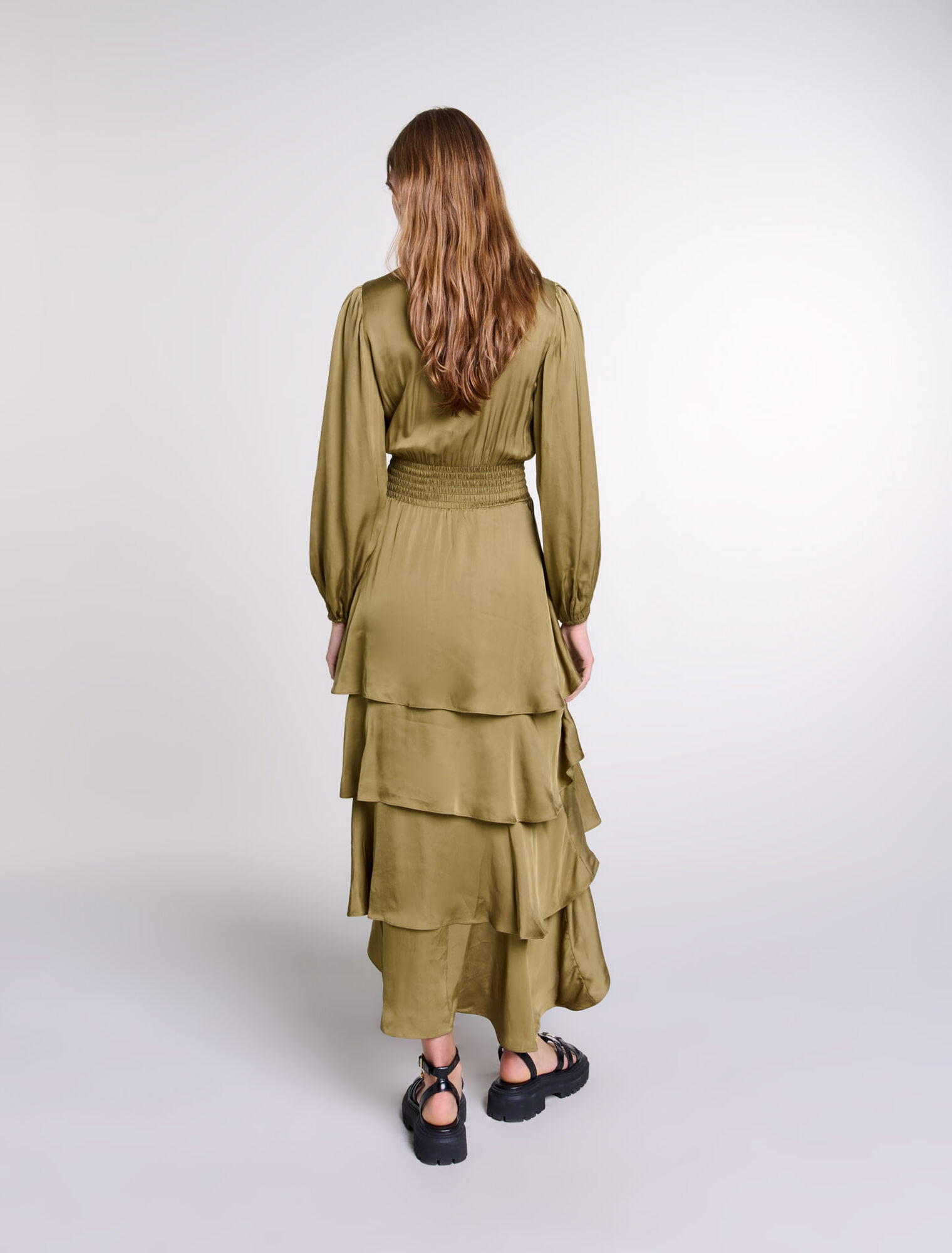 Langes Kleid mit Volants