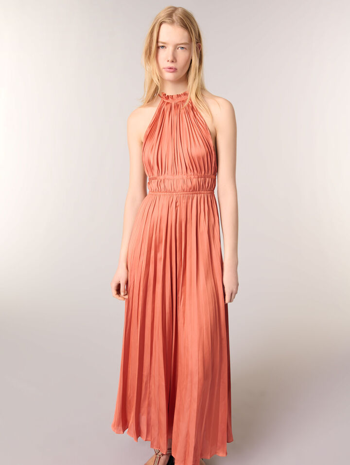 Langes plissiertes Kleid