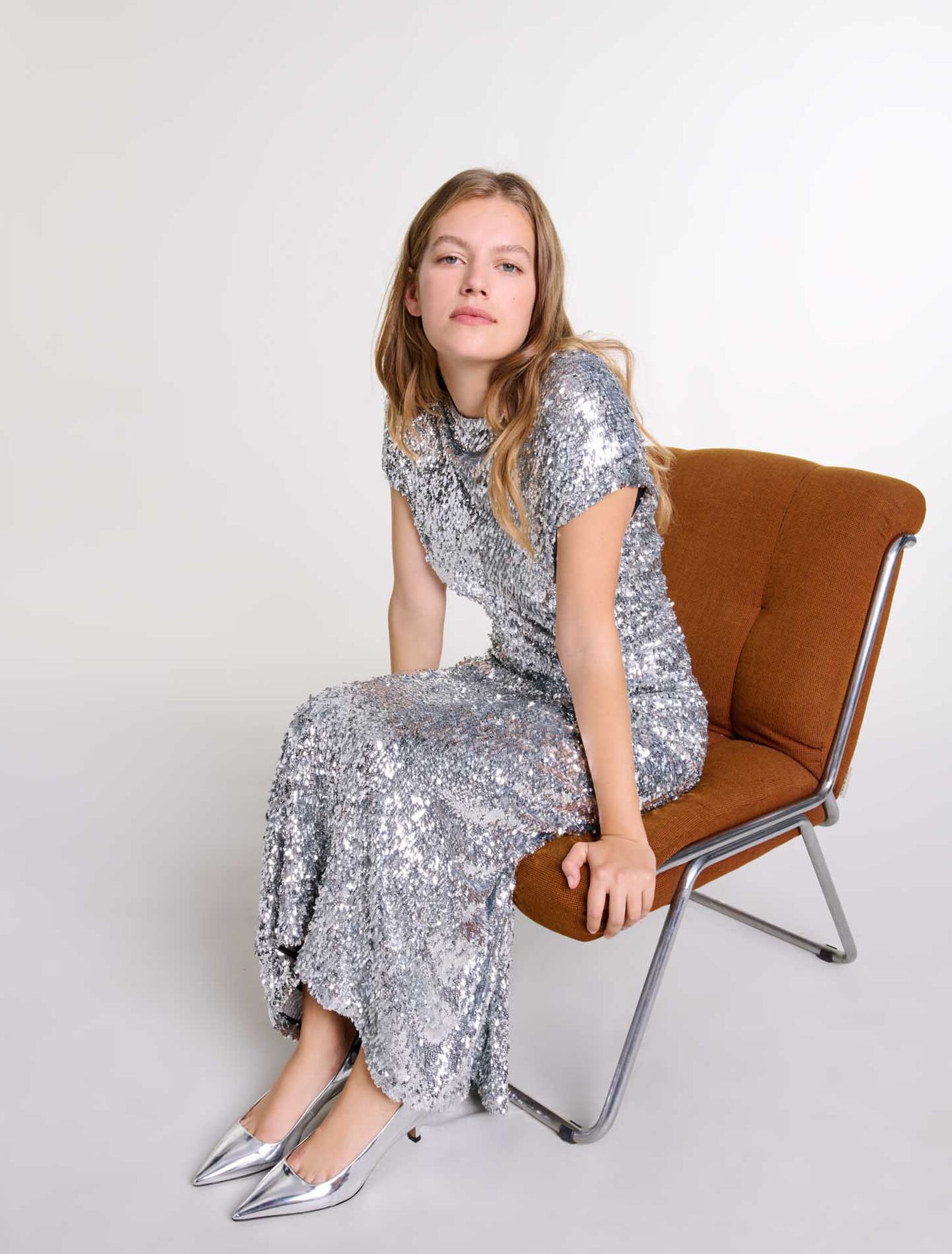Langes Kleid mit Palletten