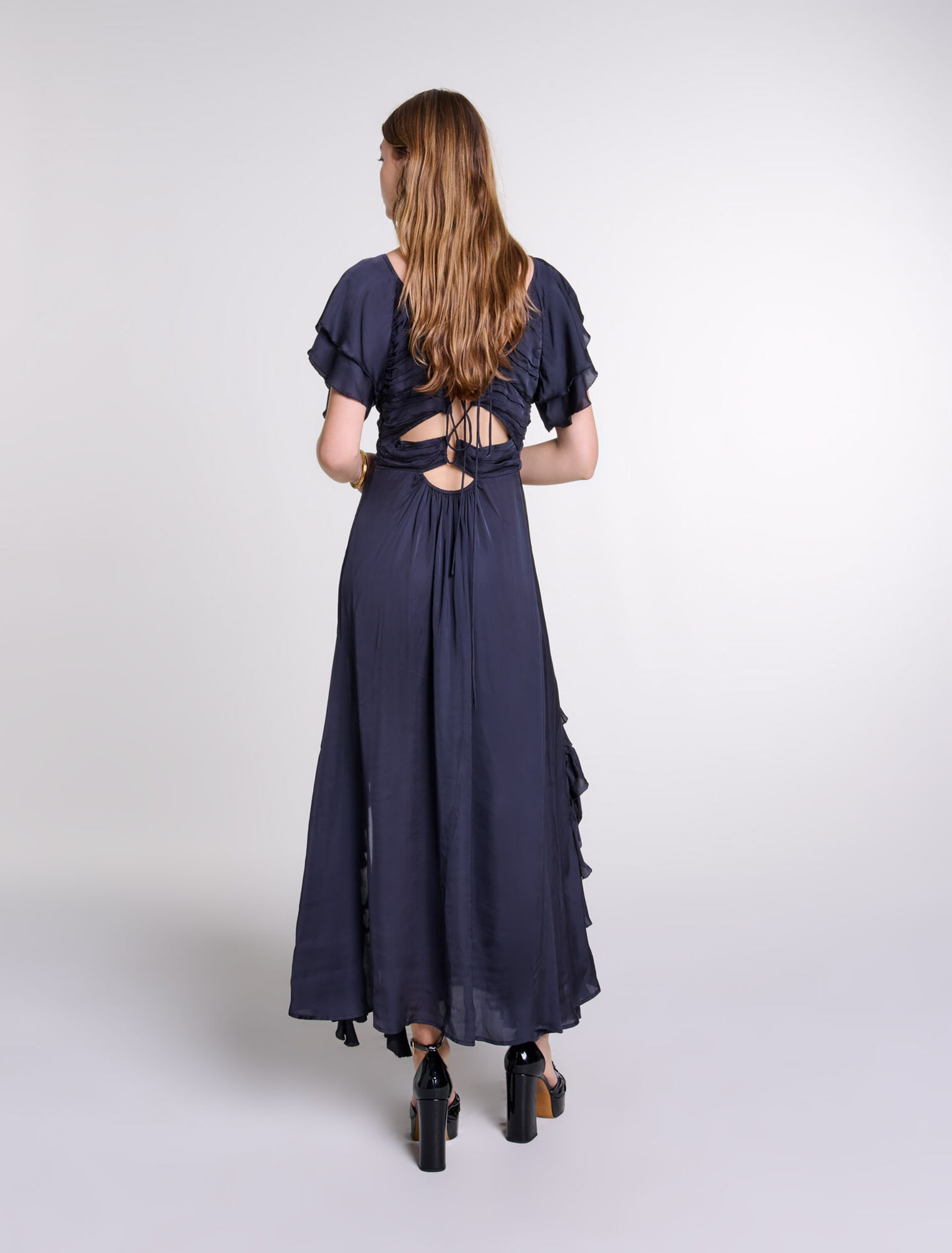 Langes Kleid mit freiem Rücken