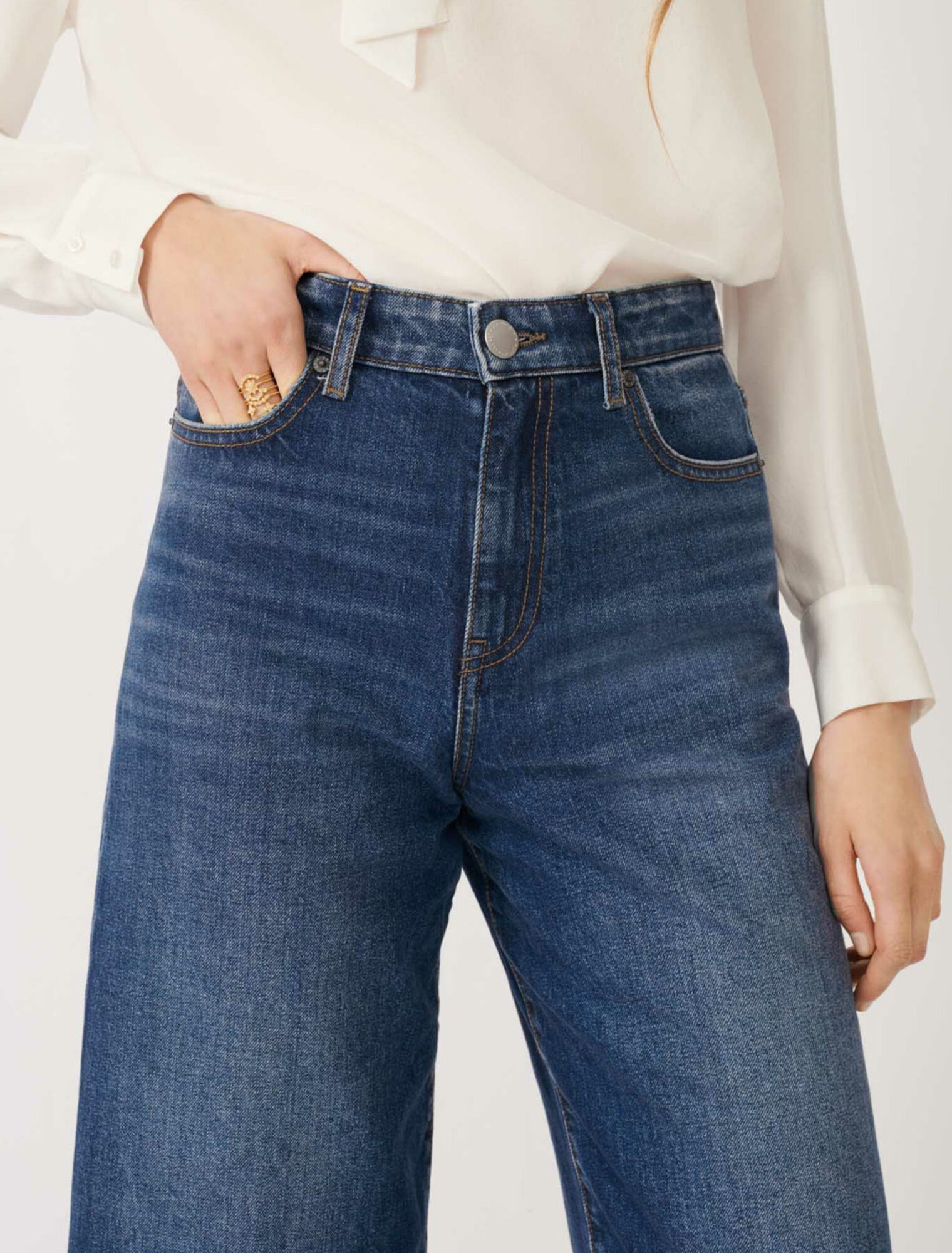 Jeans im Bermuda-Stil