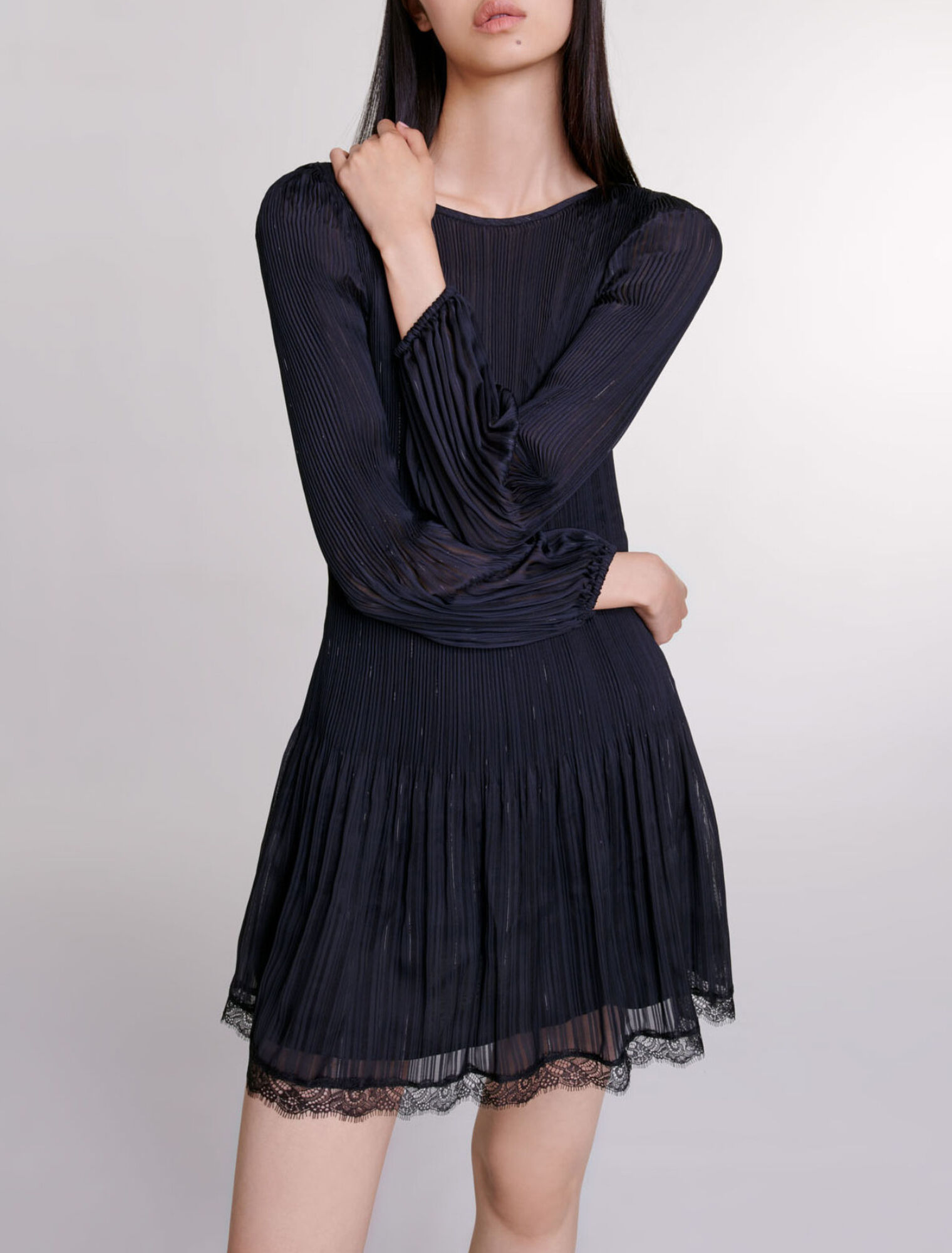 Kurzes Plissee-Kleid