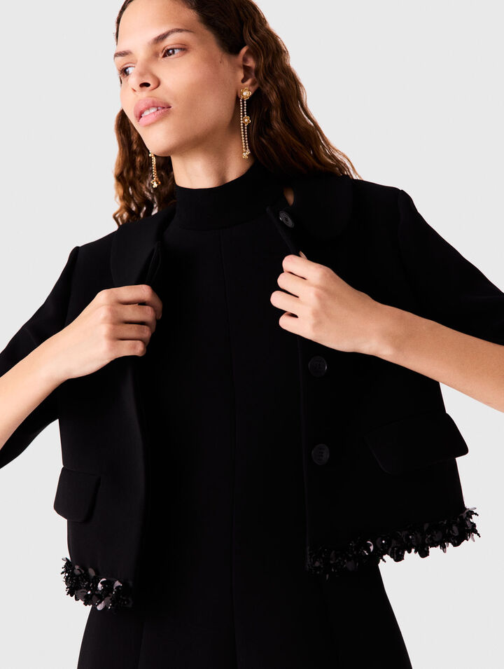 Kurze Cr&ecirc;pe-Jacke mit Perlen
