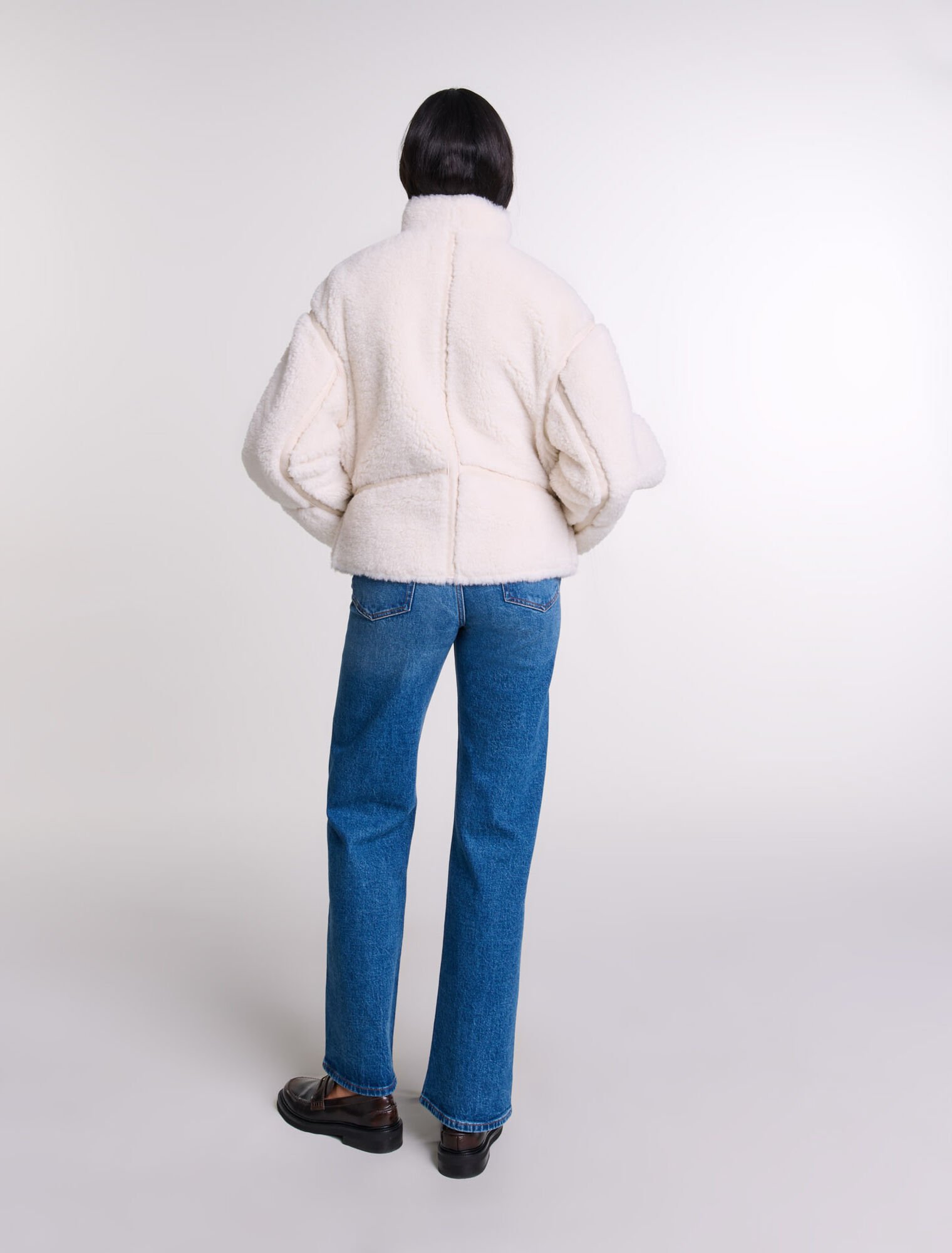 Kurzer Kunstpelzmantel