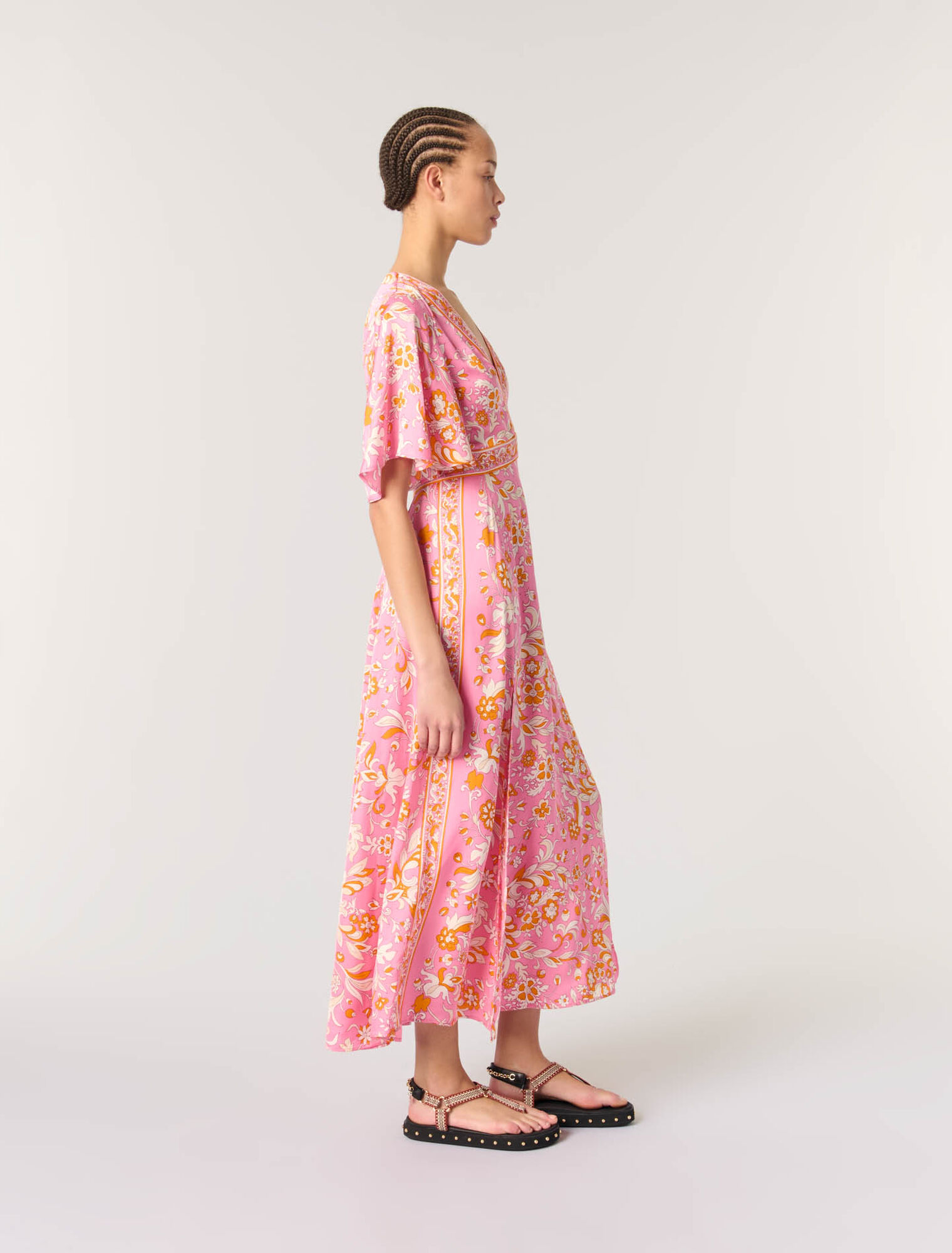 Langes fließendes Kleid mit Print