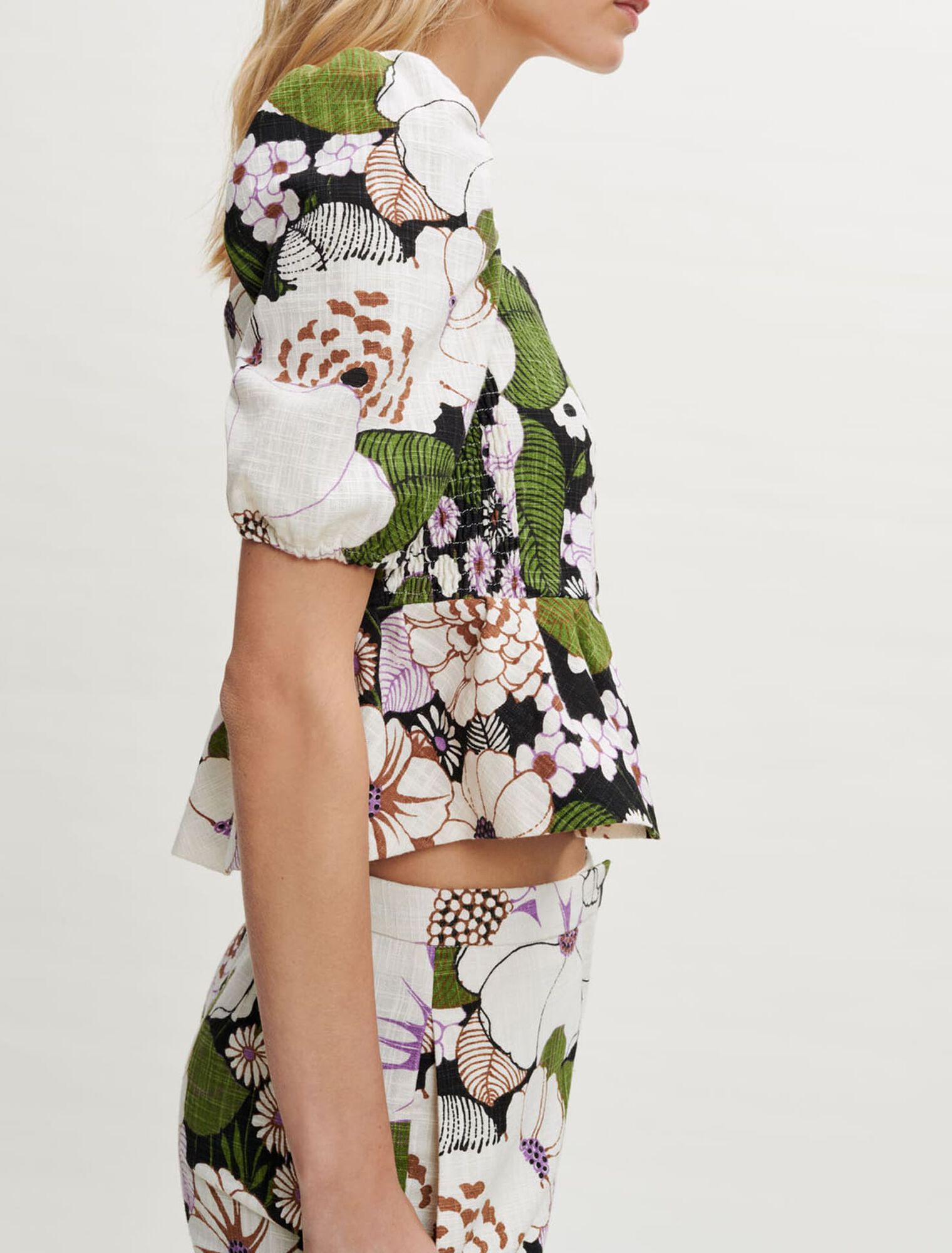 Top mit Blumenprint 70's
