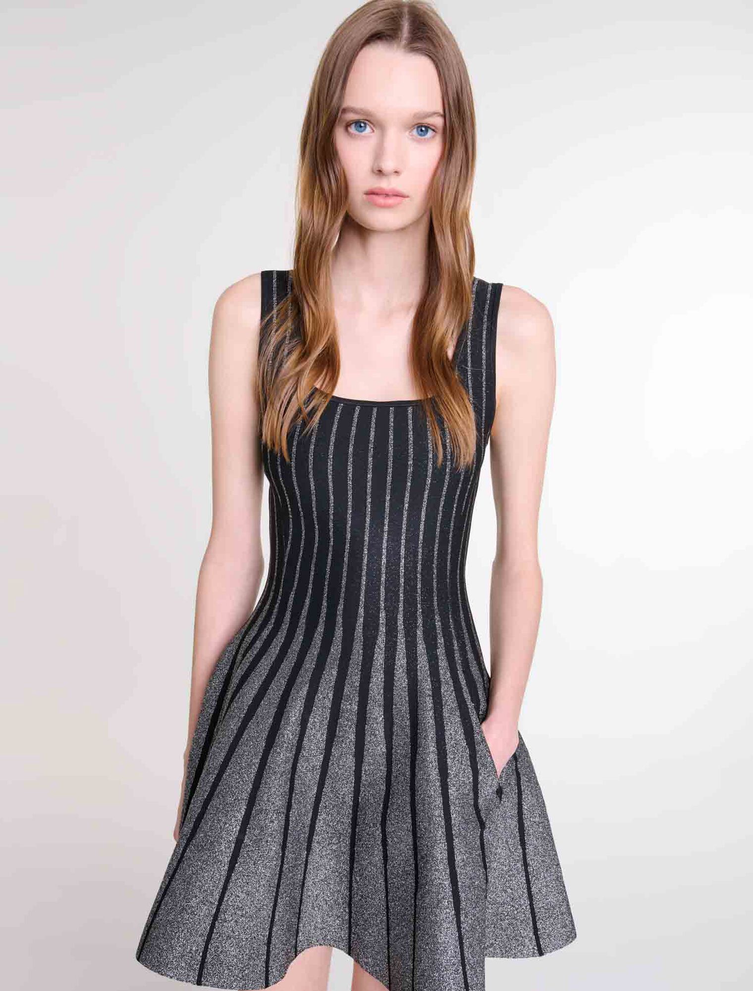 Kurzes Kleid aus Jacquard-Strick