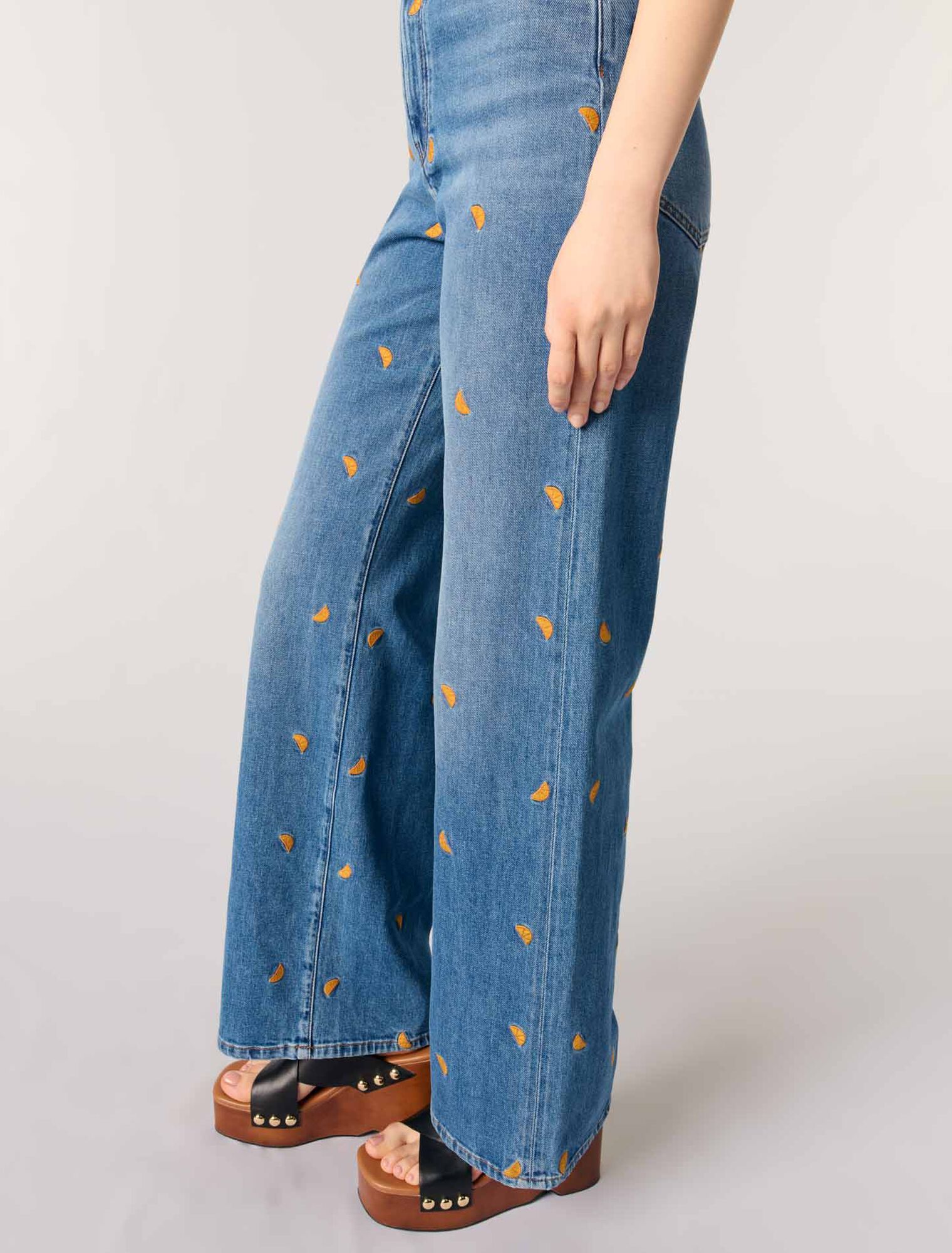Bestickte Jeans