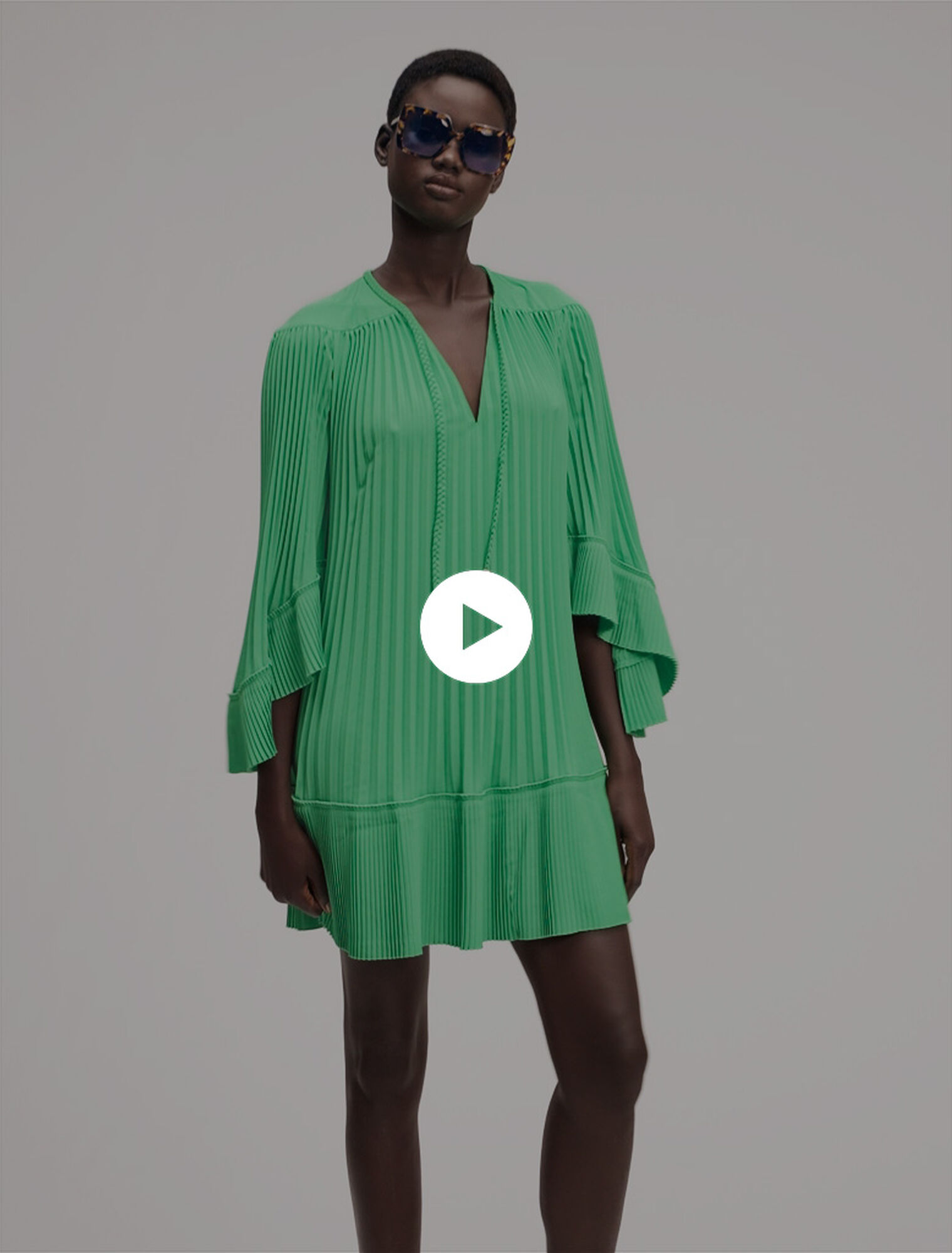 Kurzes Plissee-Kleid