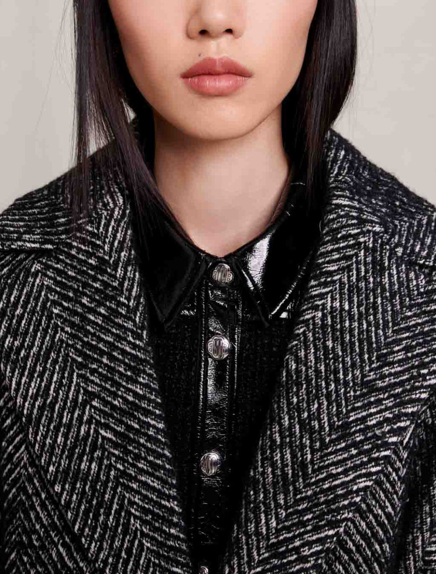 Langer Mantel mit Fischgrätenmuster