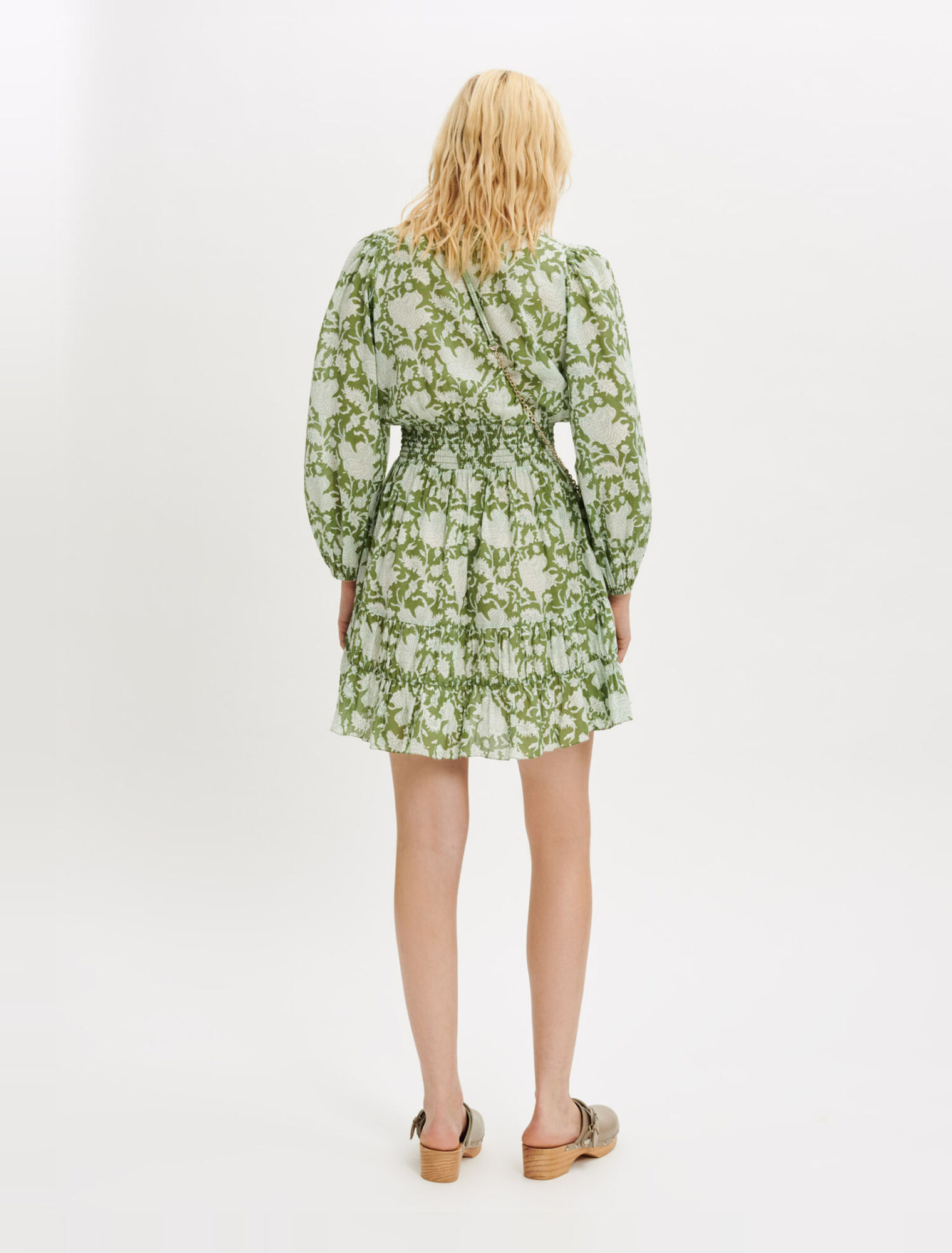 Kurzes bedrucktes Kleid