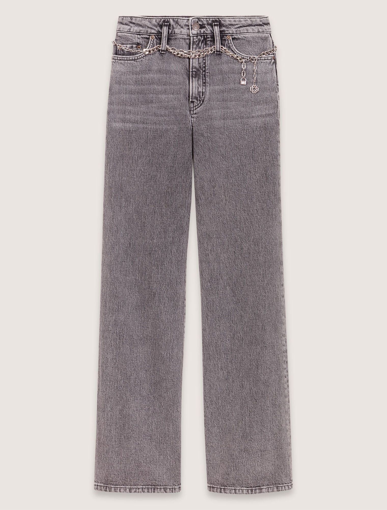 Weite Jeans mit Kettengürtel