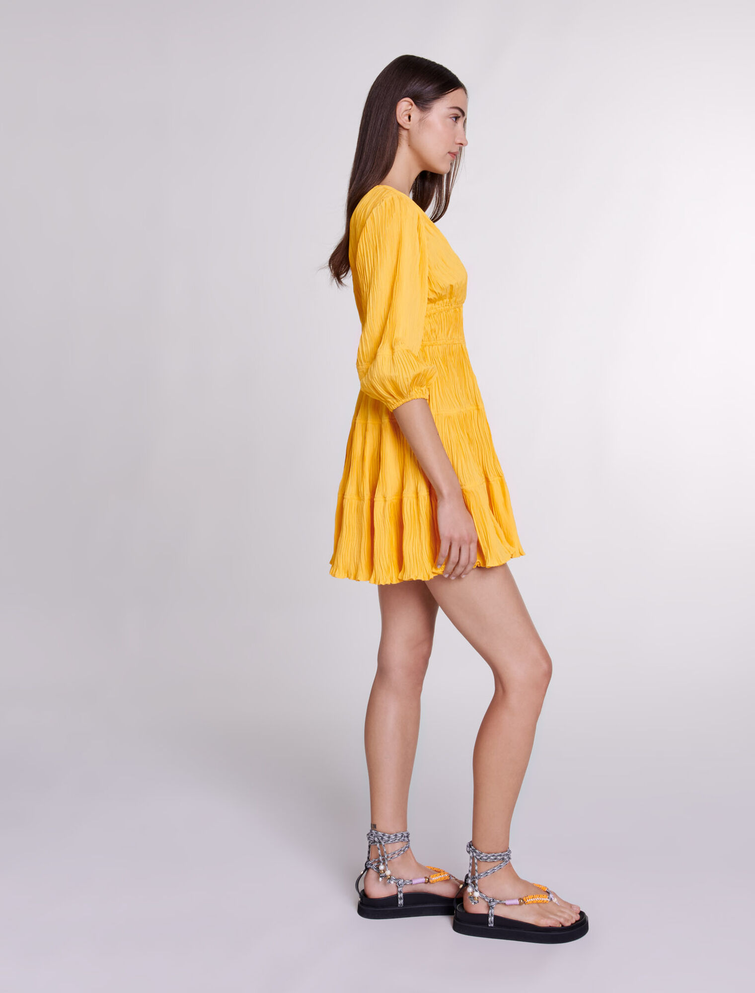 Kurzes gerafftes Kleid