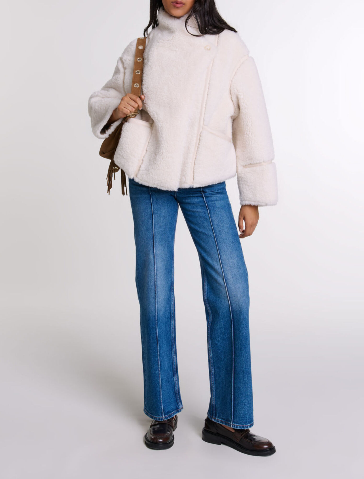 Kurzer Kunstpelzmantel