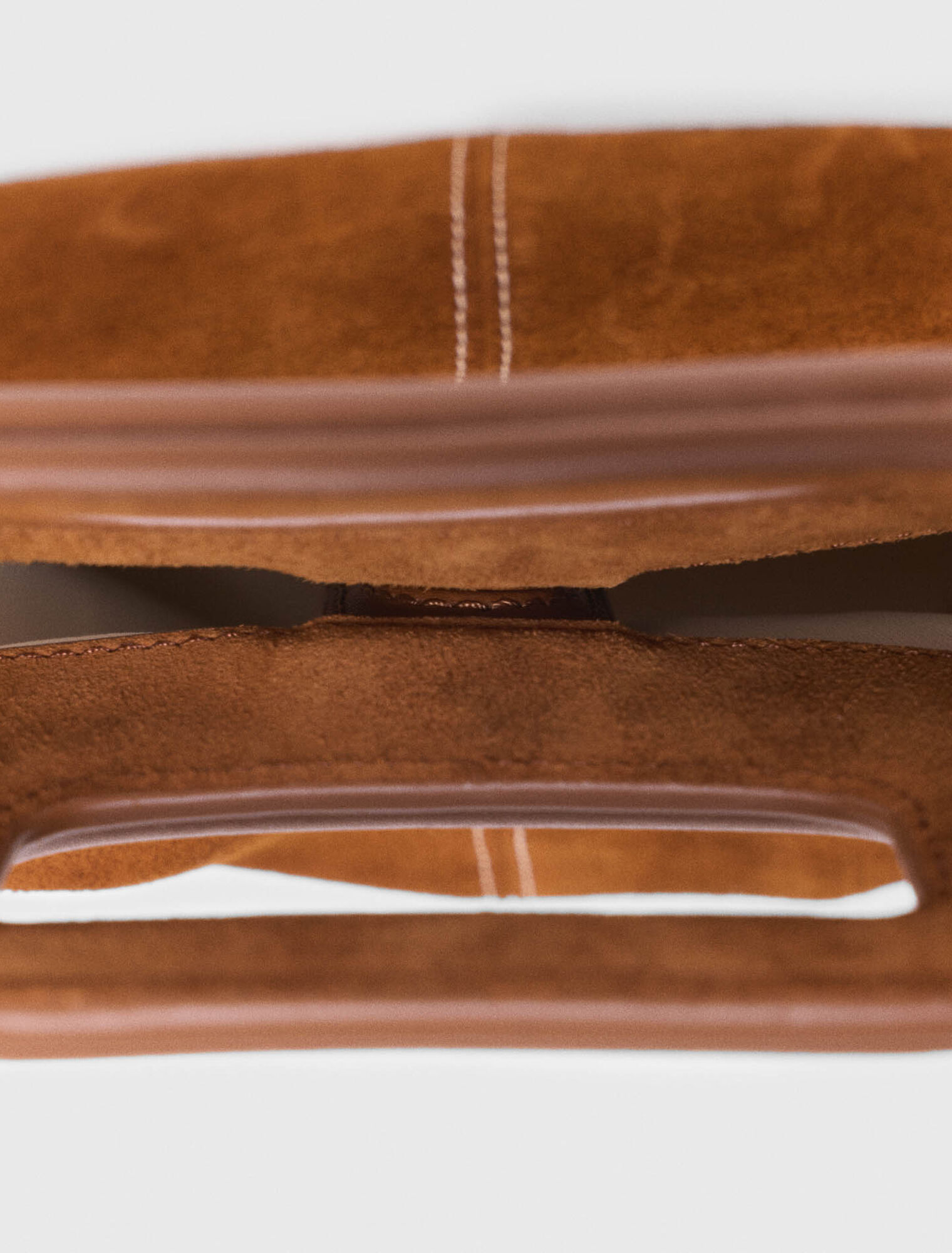 Gesteppte M-Tasche aus Veloursleder