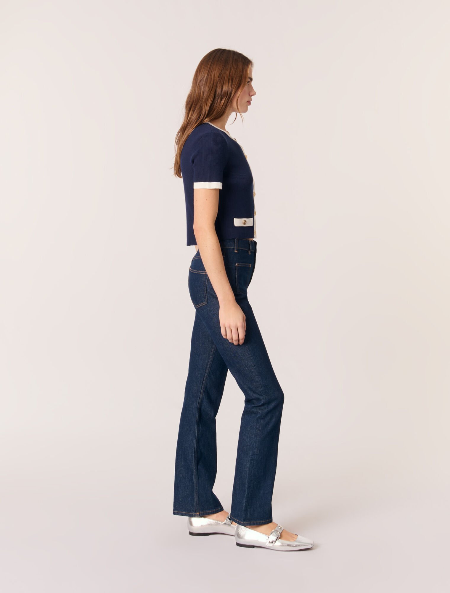 Kurzer Cardigan mit Kontrastdetails