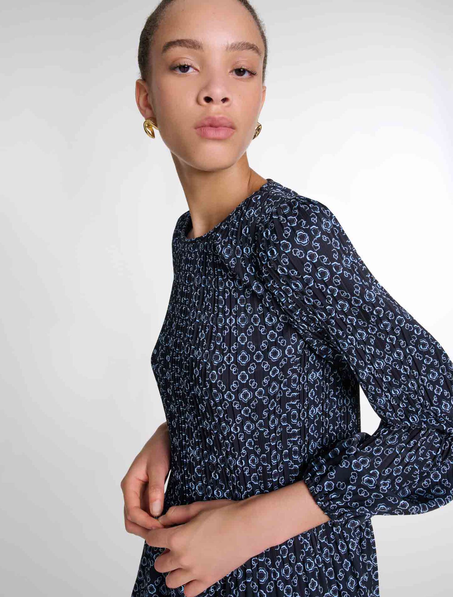 Kurzes Kleid mit Clover-Print