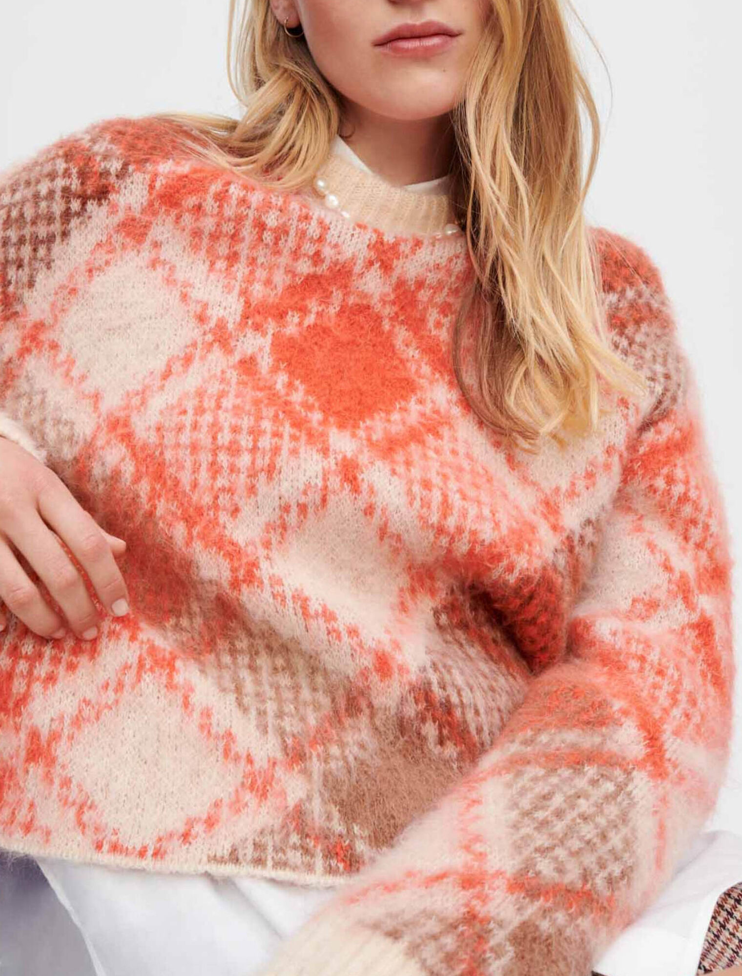 Flauschiger Jacquard-Pullover mit Rauten