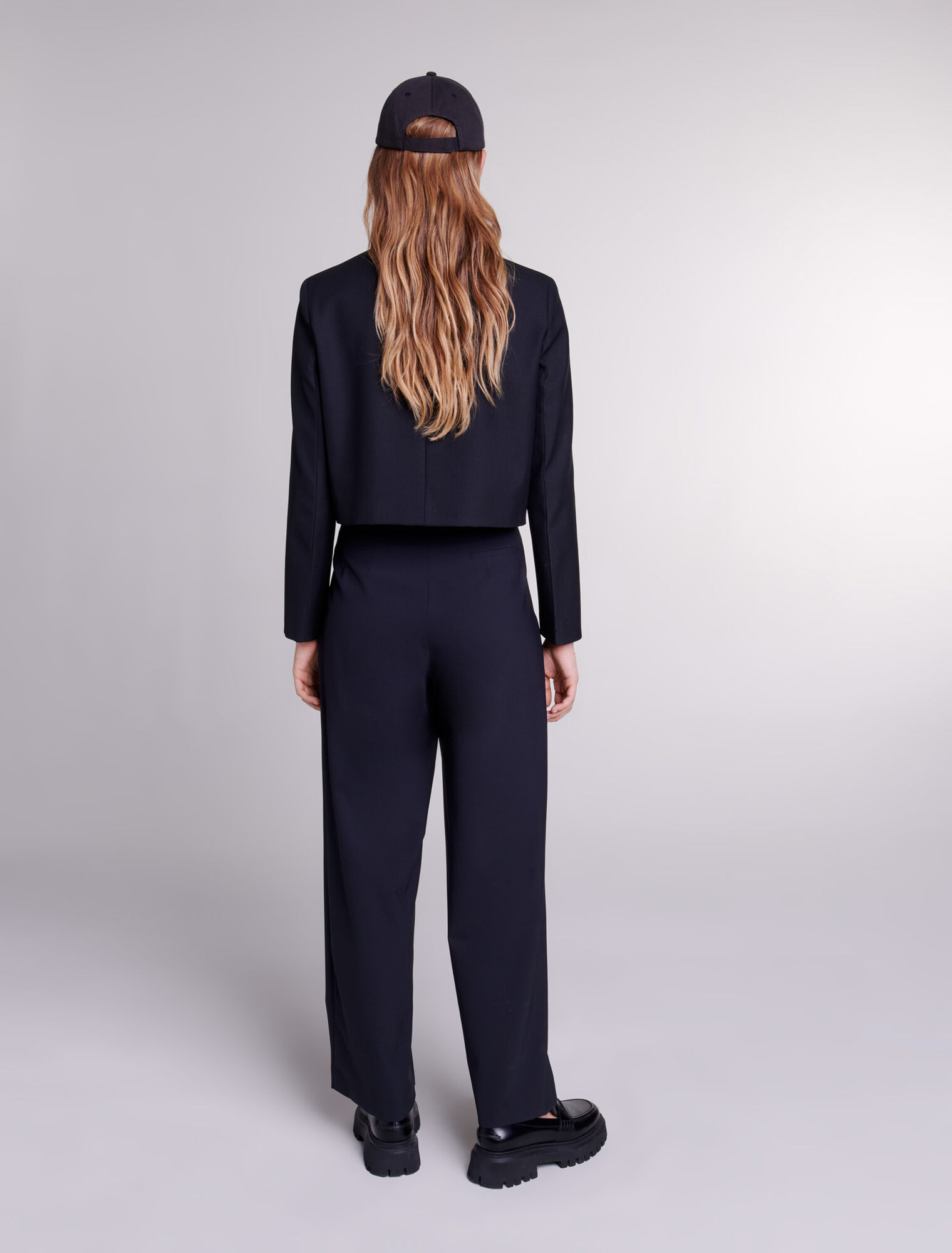 Short straight-fit jacket