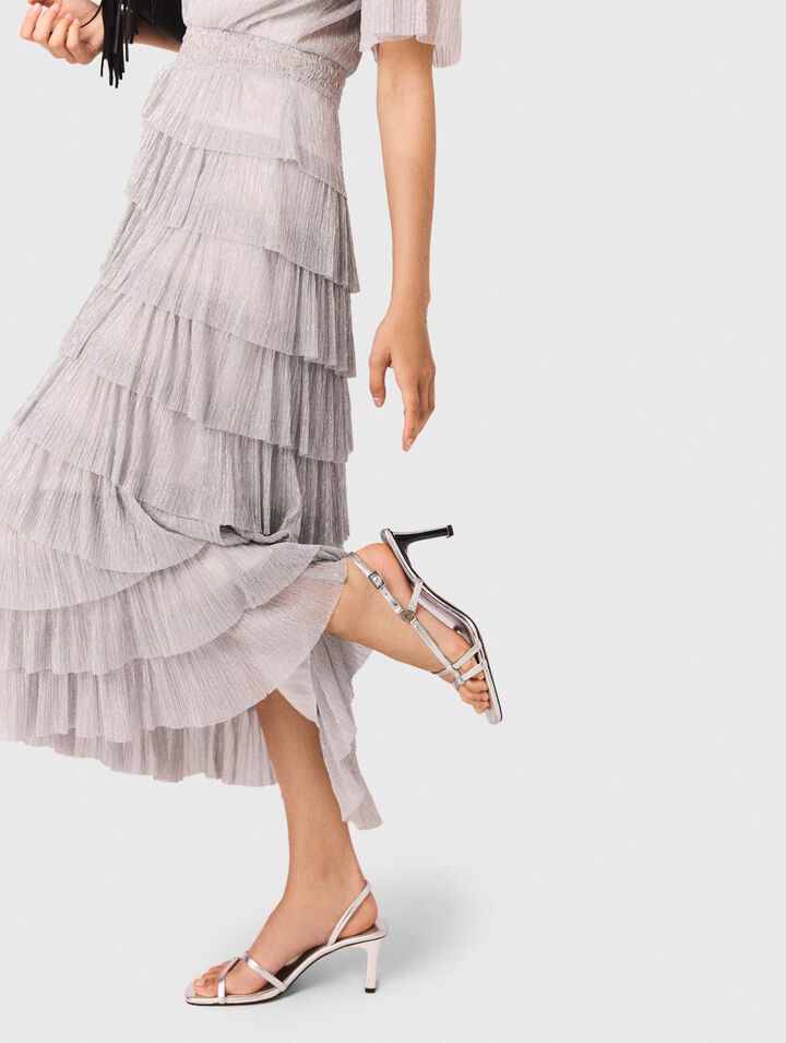 Metallisiertes Kleid mit Rüschen