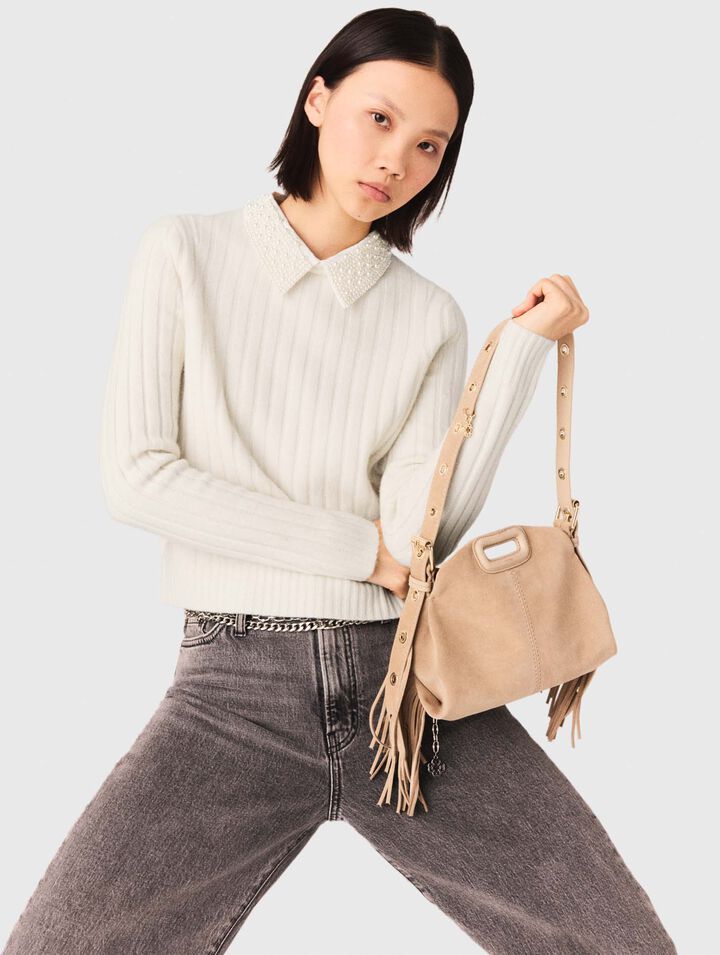 Rippstrickpullover mit Perlenkragen