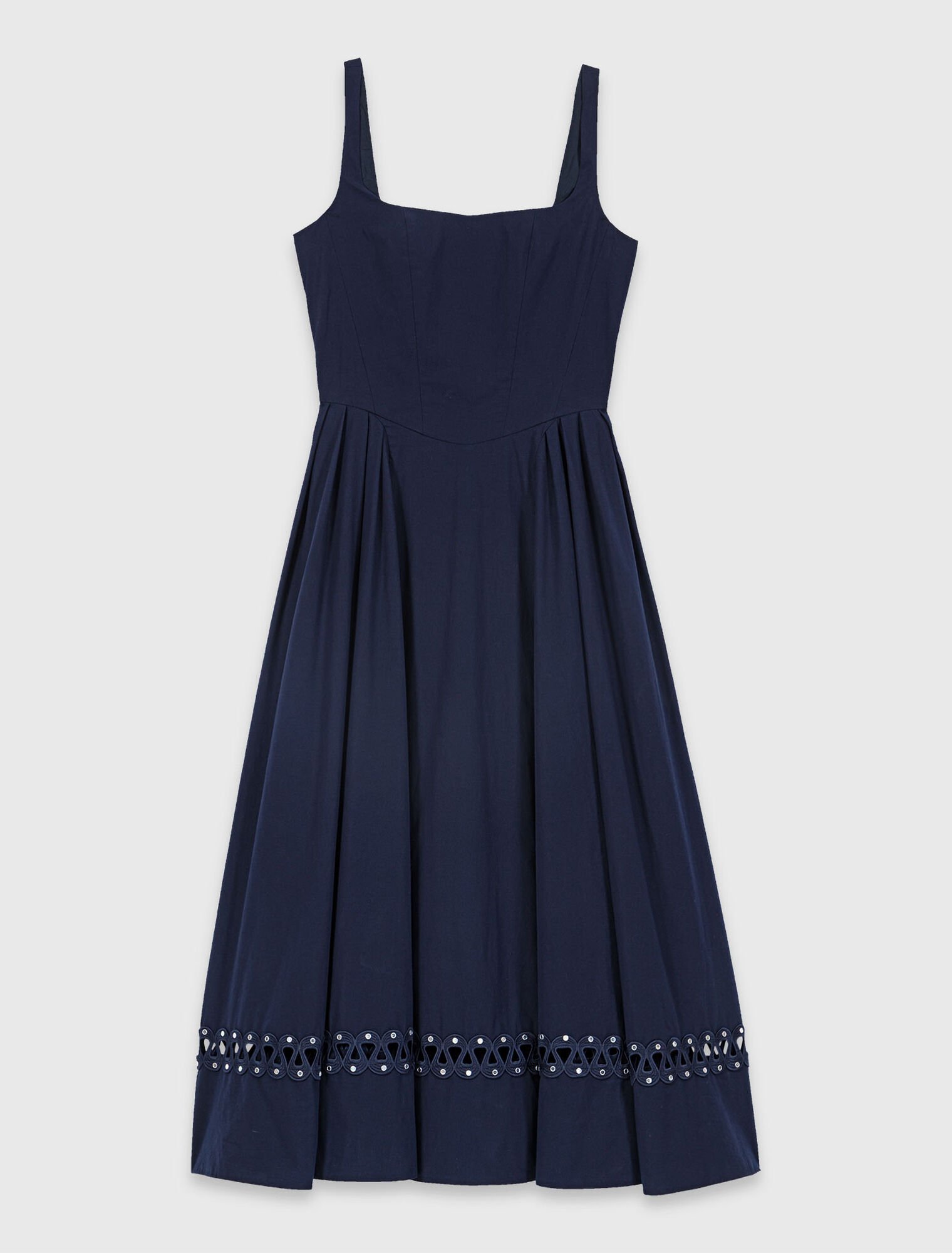 Ausgestelltes Midikleid