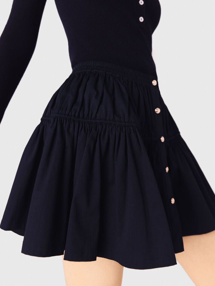 Kurzer Rock mit Gummizug