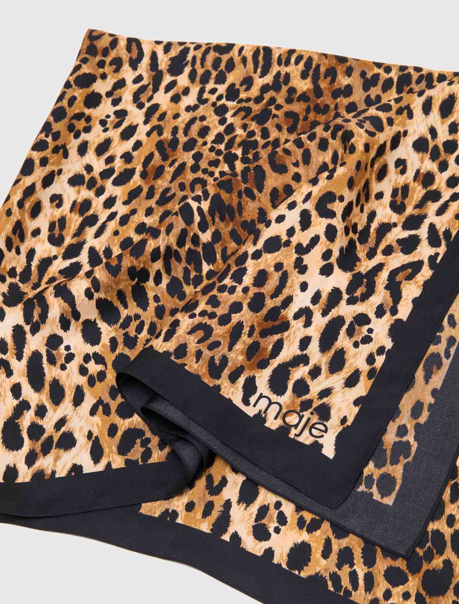 Viereck mit Leopardenmuster