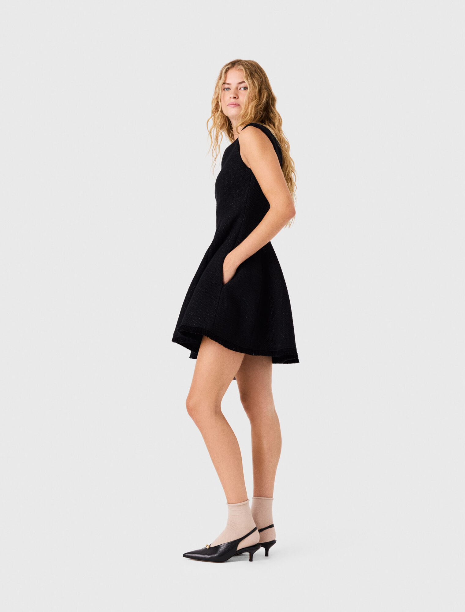 Kurzes Tweedkleid mit Fransen