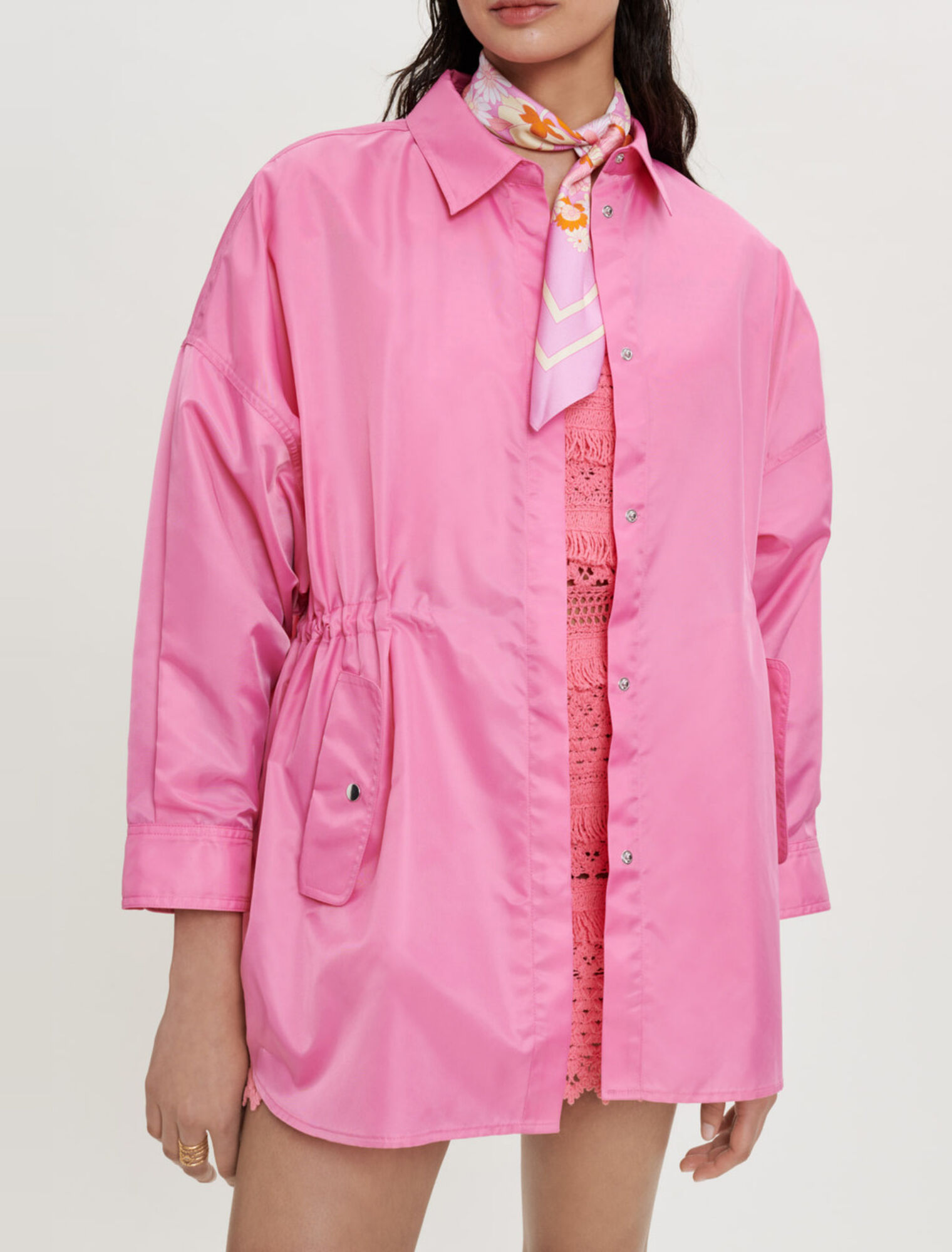 Windjacke aus technischem Material
