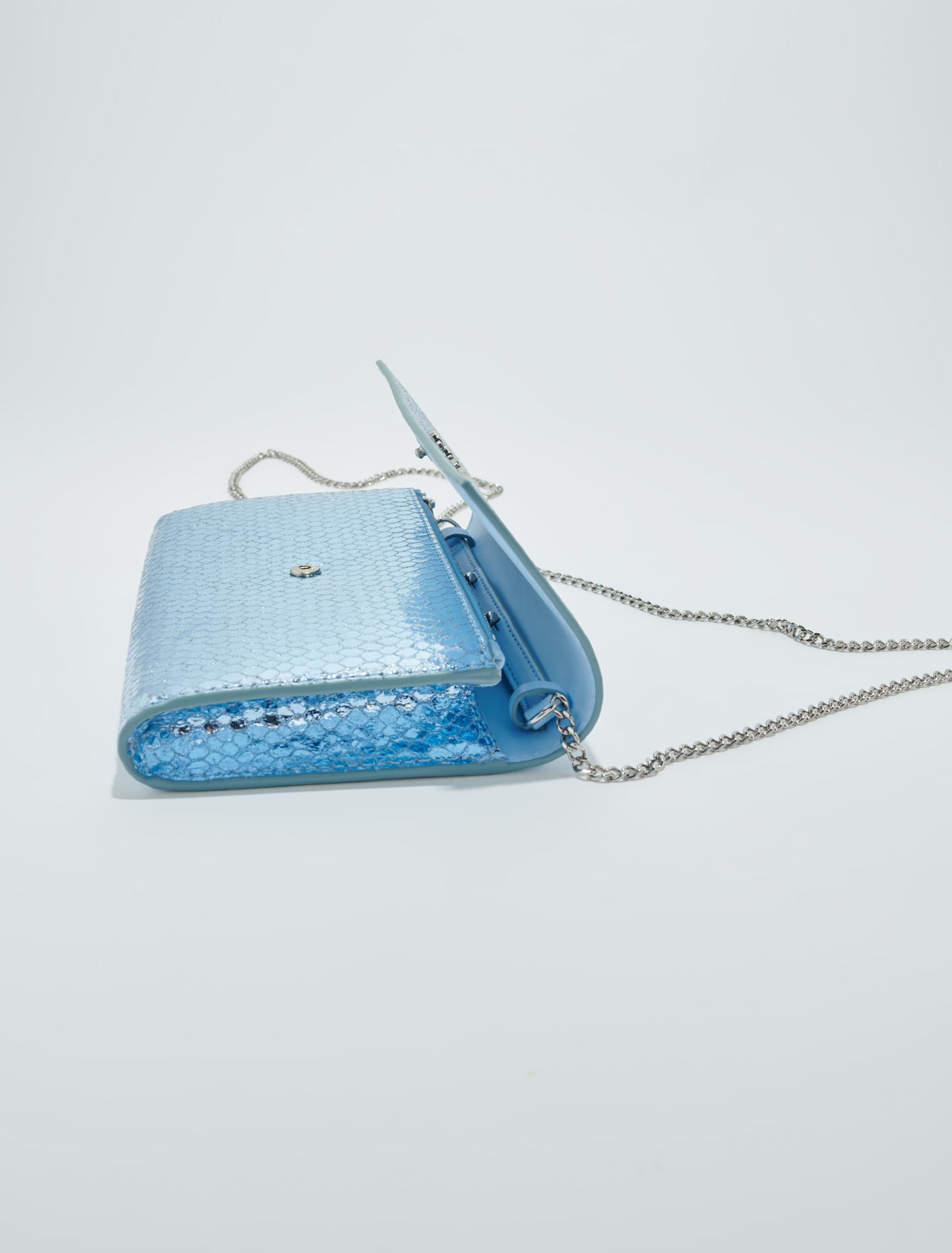 Clutch aus Leder mit Pythonprägung