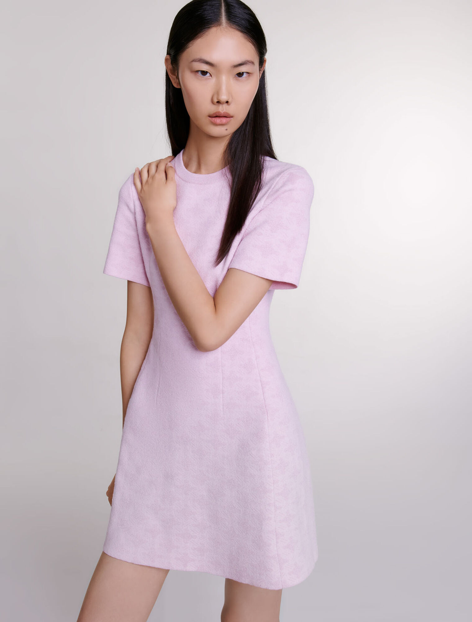 Kurzes Kleid aus Strickjacquard