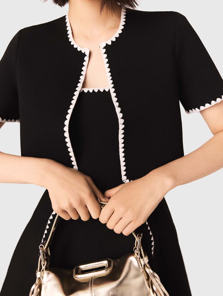 Kurzer Cardigan mit Ziernähten