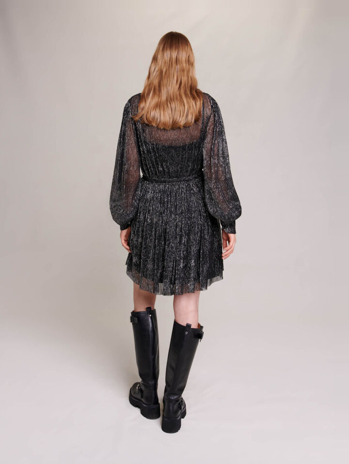 Kurzes Metallic-Kleid
