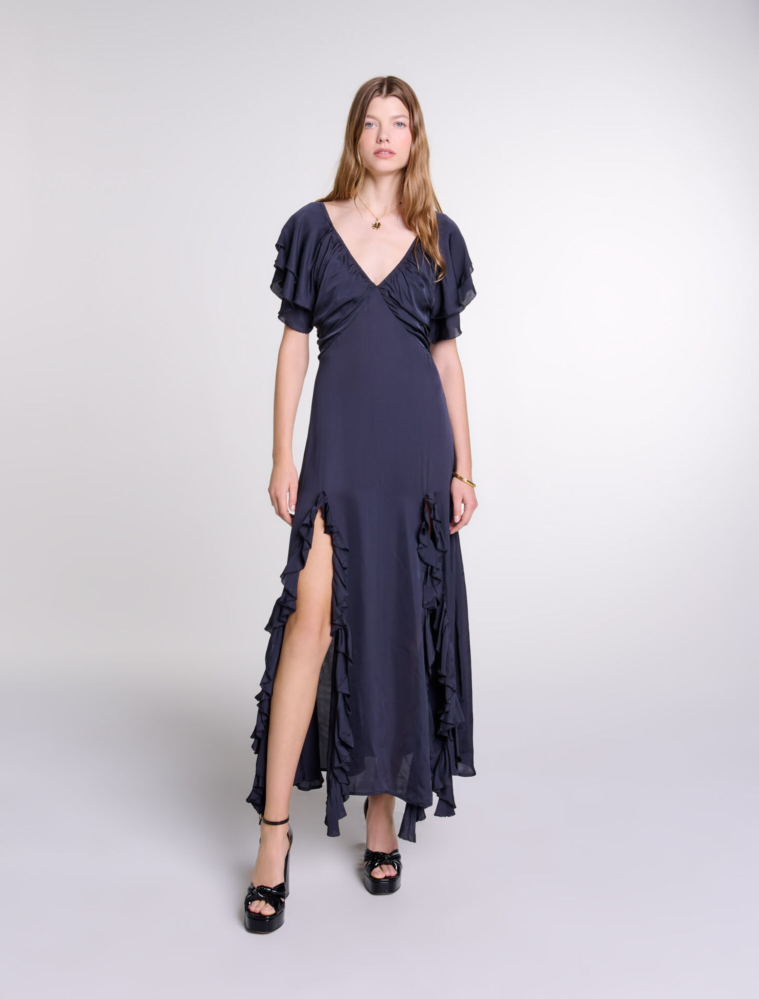 Langes Kleid mit freiem Rücken