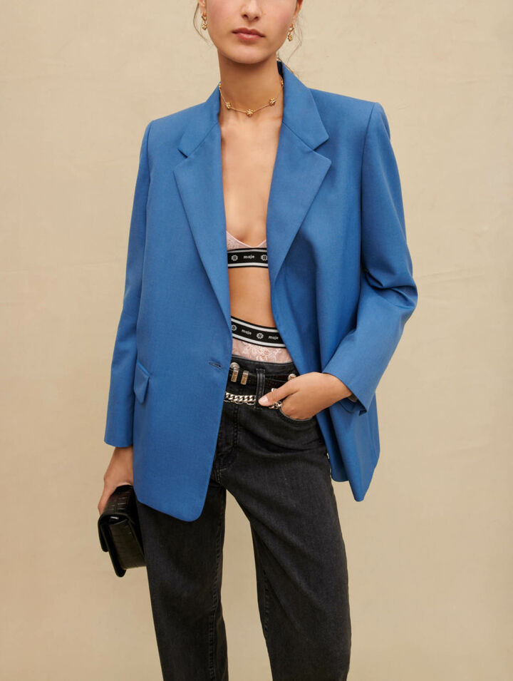 Gerade geschnittene blaue Schneiderjacke