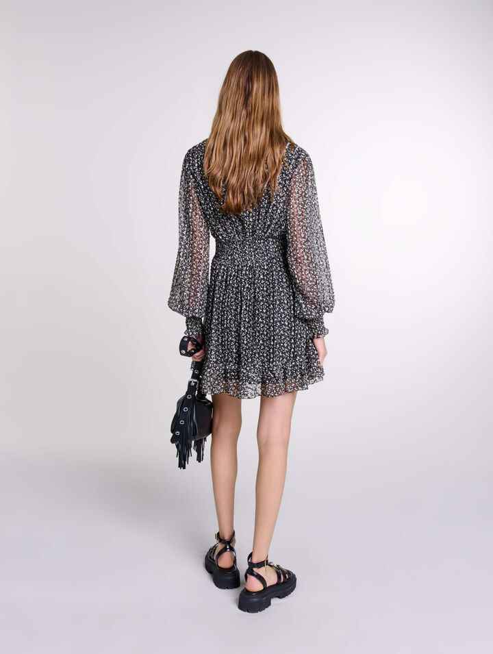 Kurzes ausgestelltes Kleid