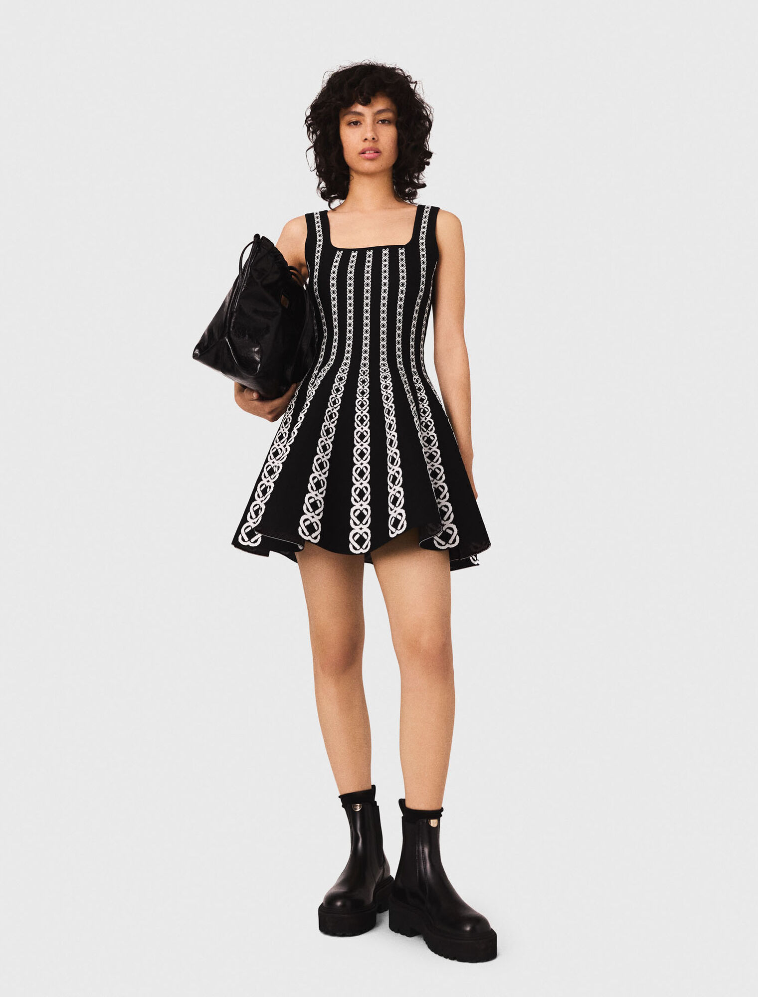 Kurzes Kleid aus Jacquard-Strick