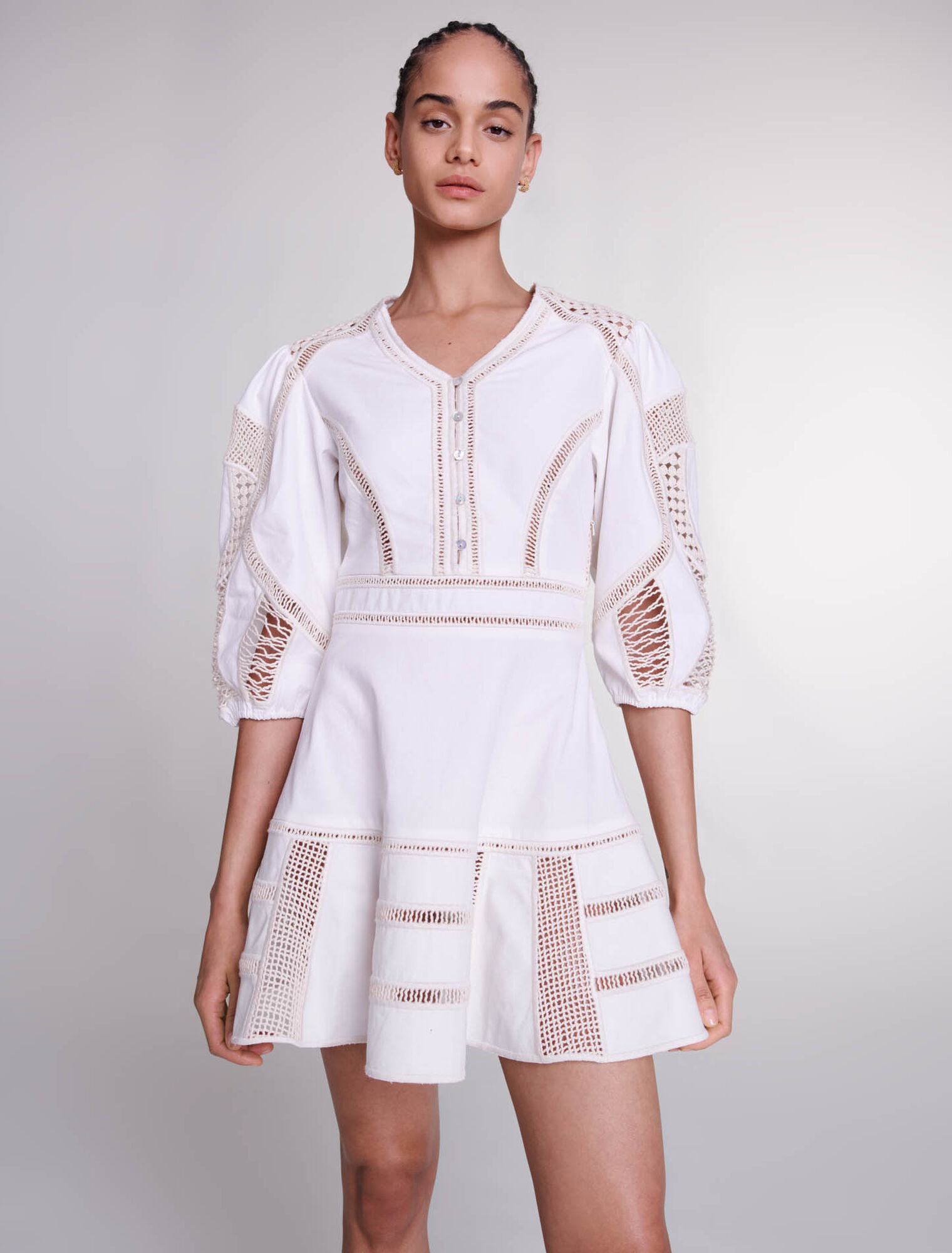 Kurzes voluminöses Kleid