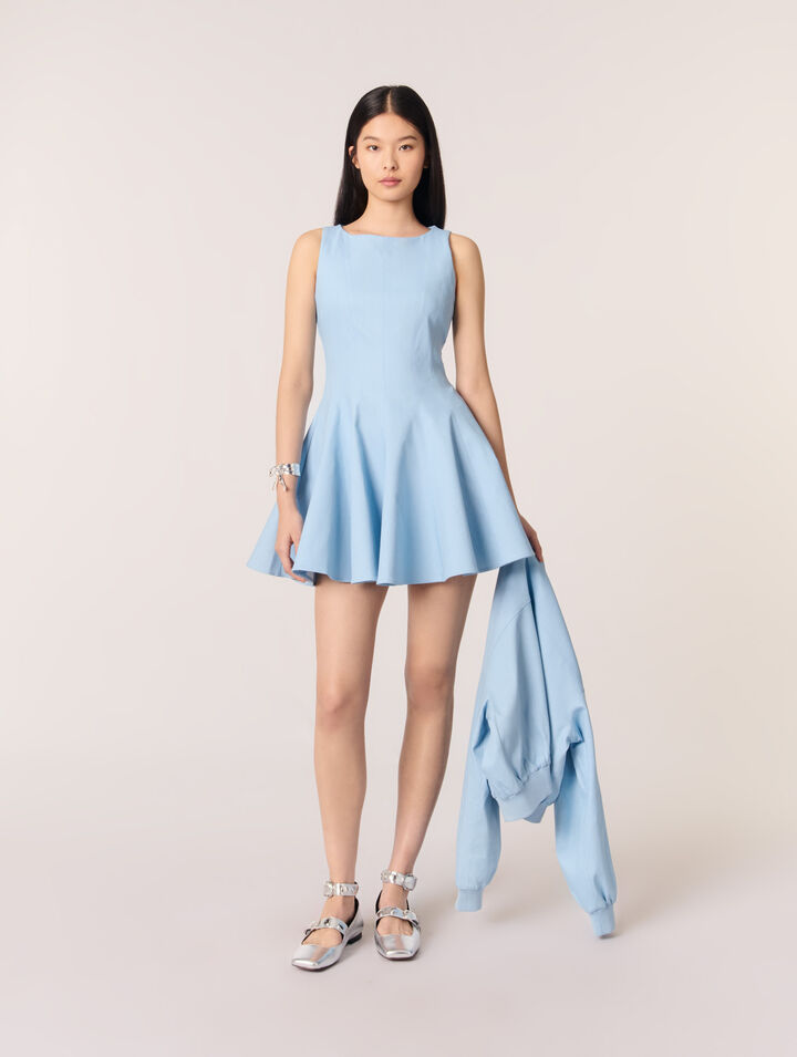 Kurzes ausgestelltes Baumwollkleid