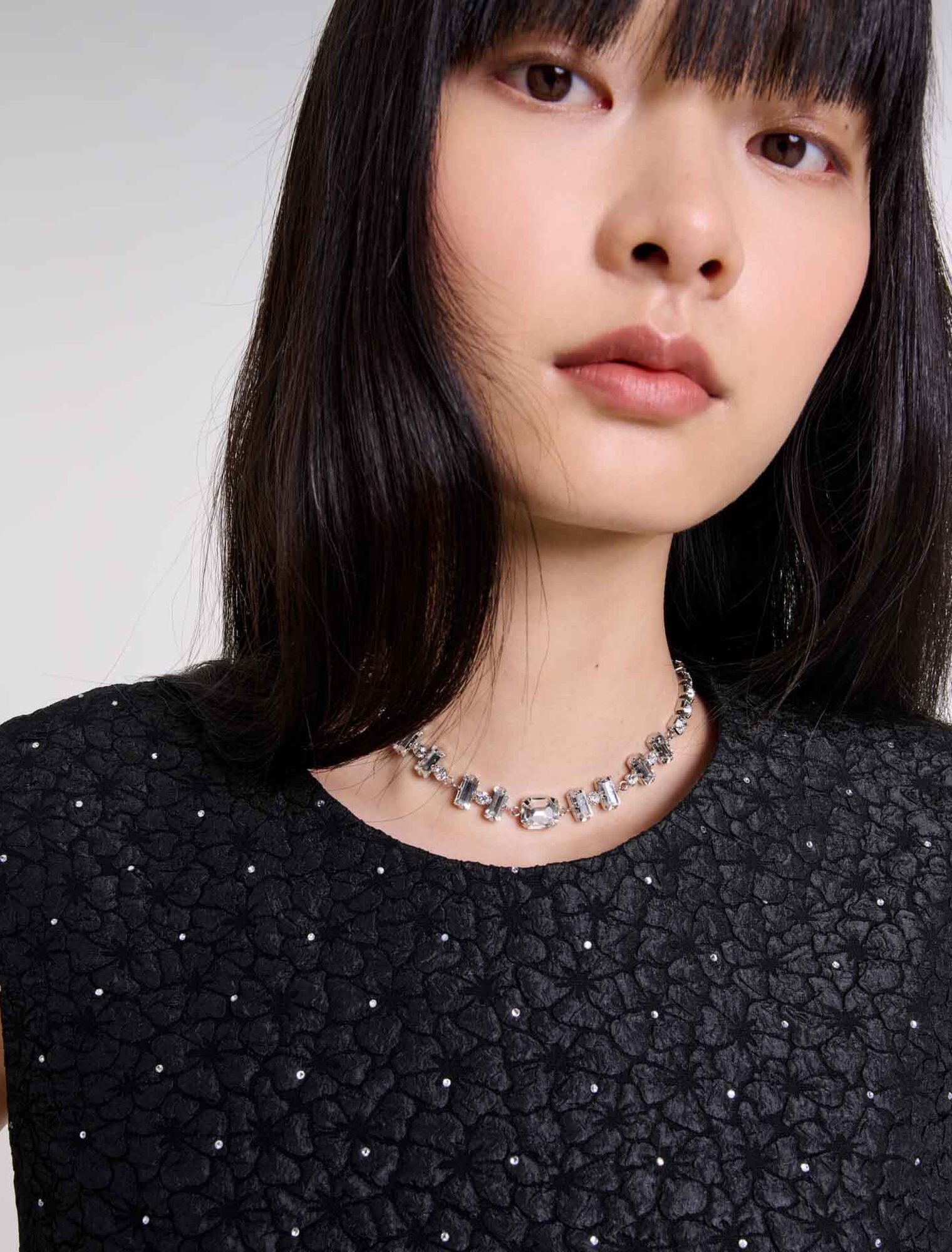 Langes Kleid mit Strass