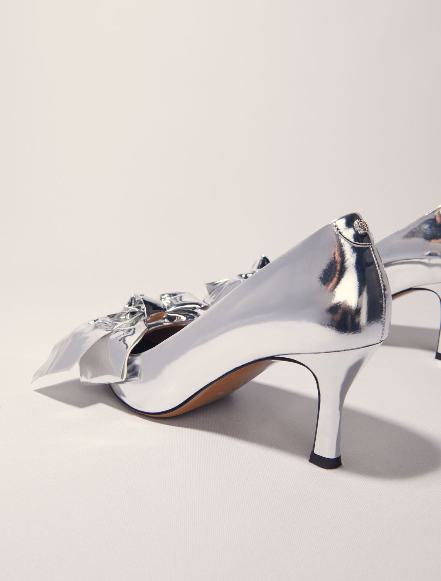 Lederpumps mit Schleifen-Detail