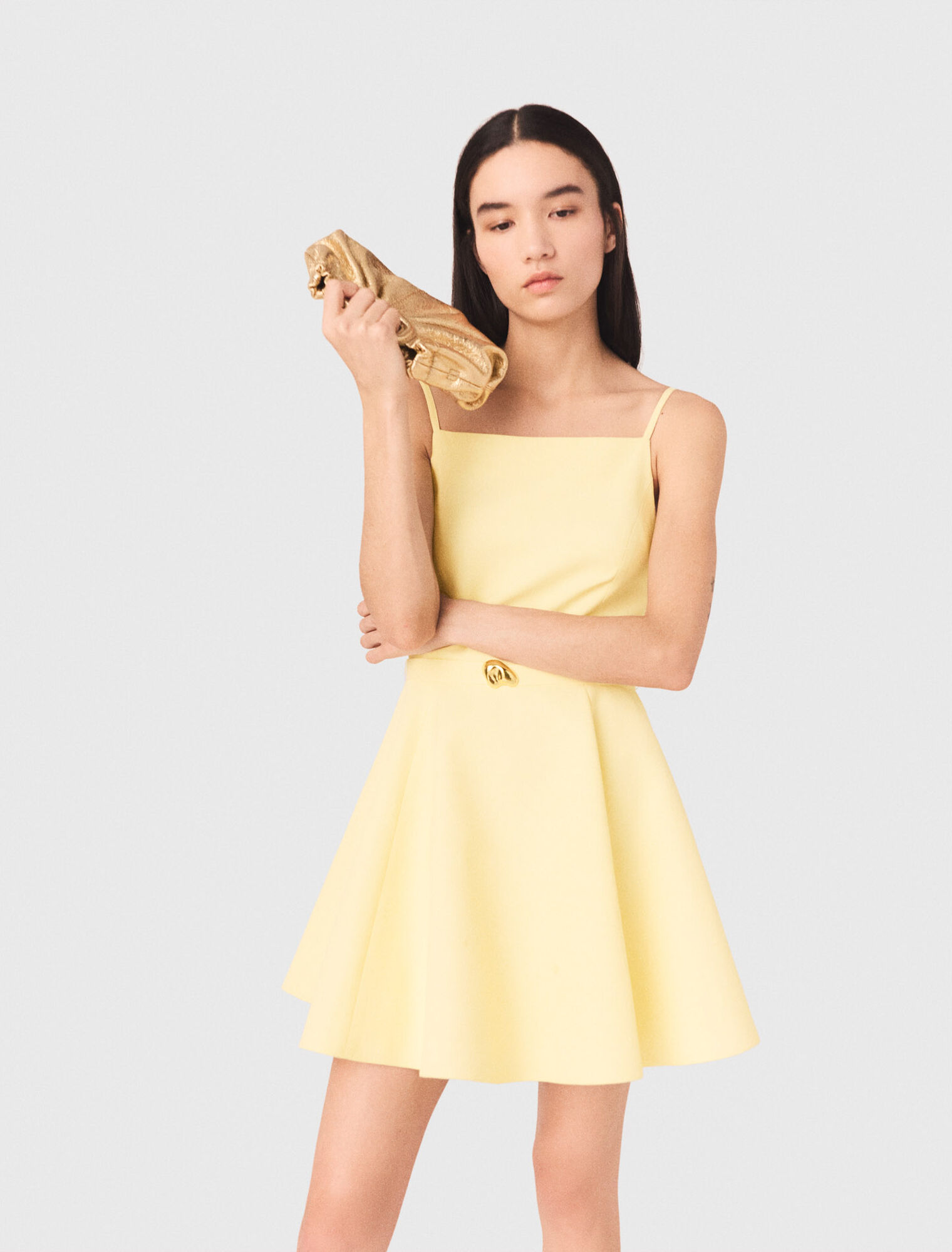 Ausgestelltes Tr&auml;gerkleid