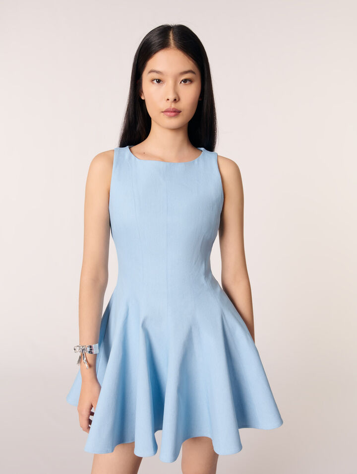 Kurzes ausgestelltes Baumwollkleid
